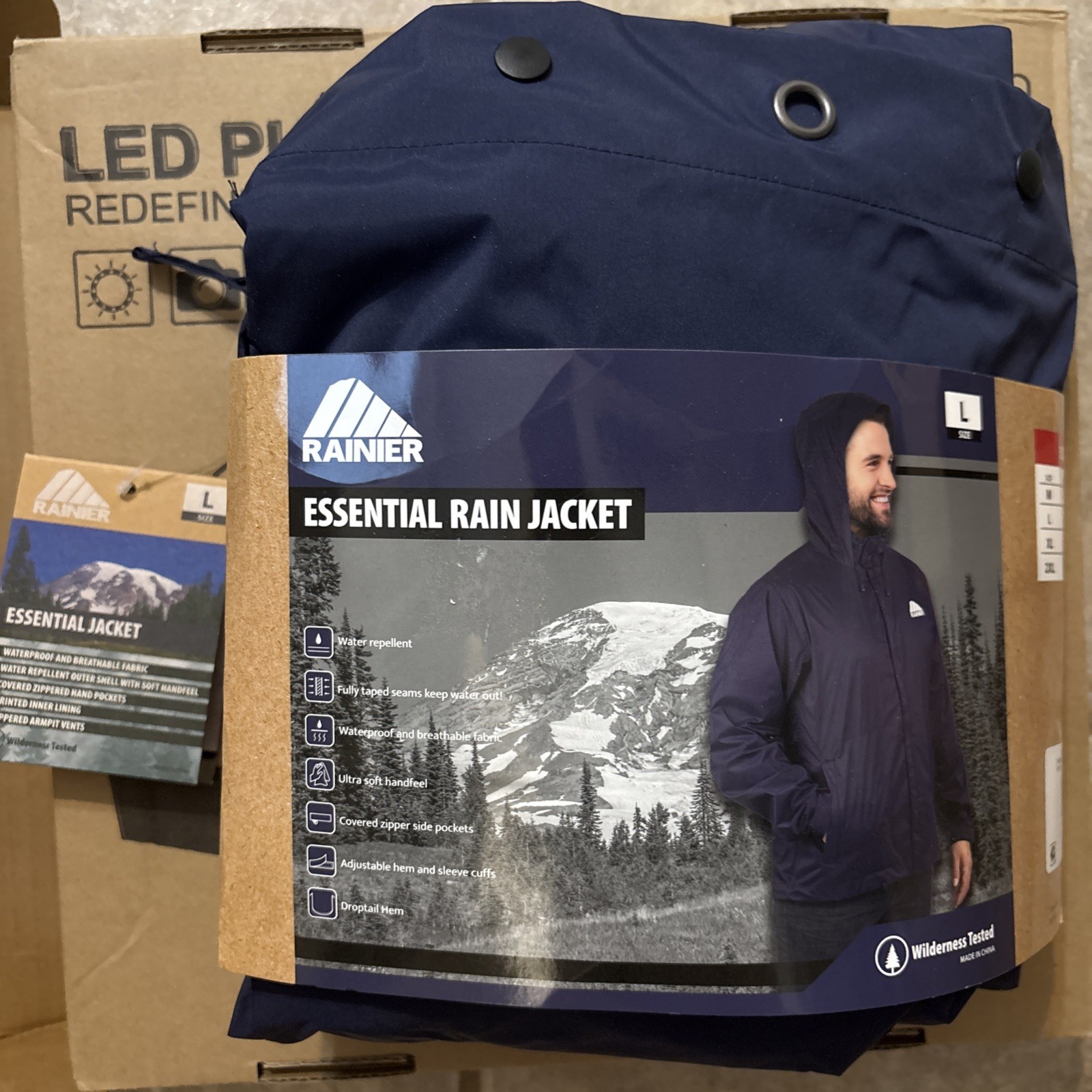 NEW Men’s Rainier Essential Raincoat Jacket Navy Blue w/Hood Size: Large