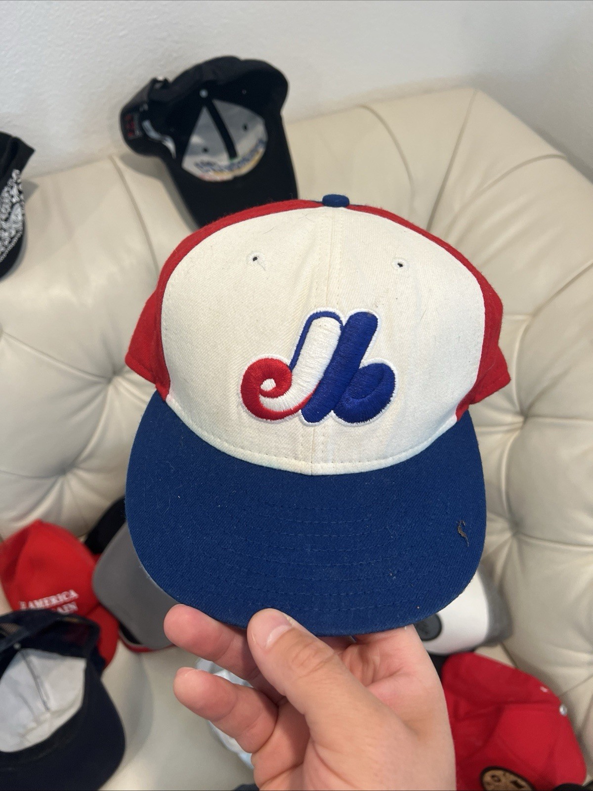 Huge Hat Collection – 41 Caps (Carhartt, MLB, NFL, Vintage)”
