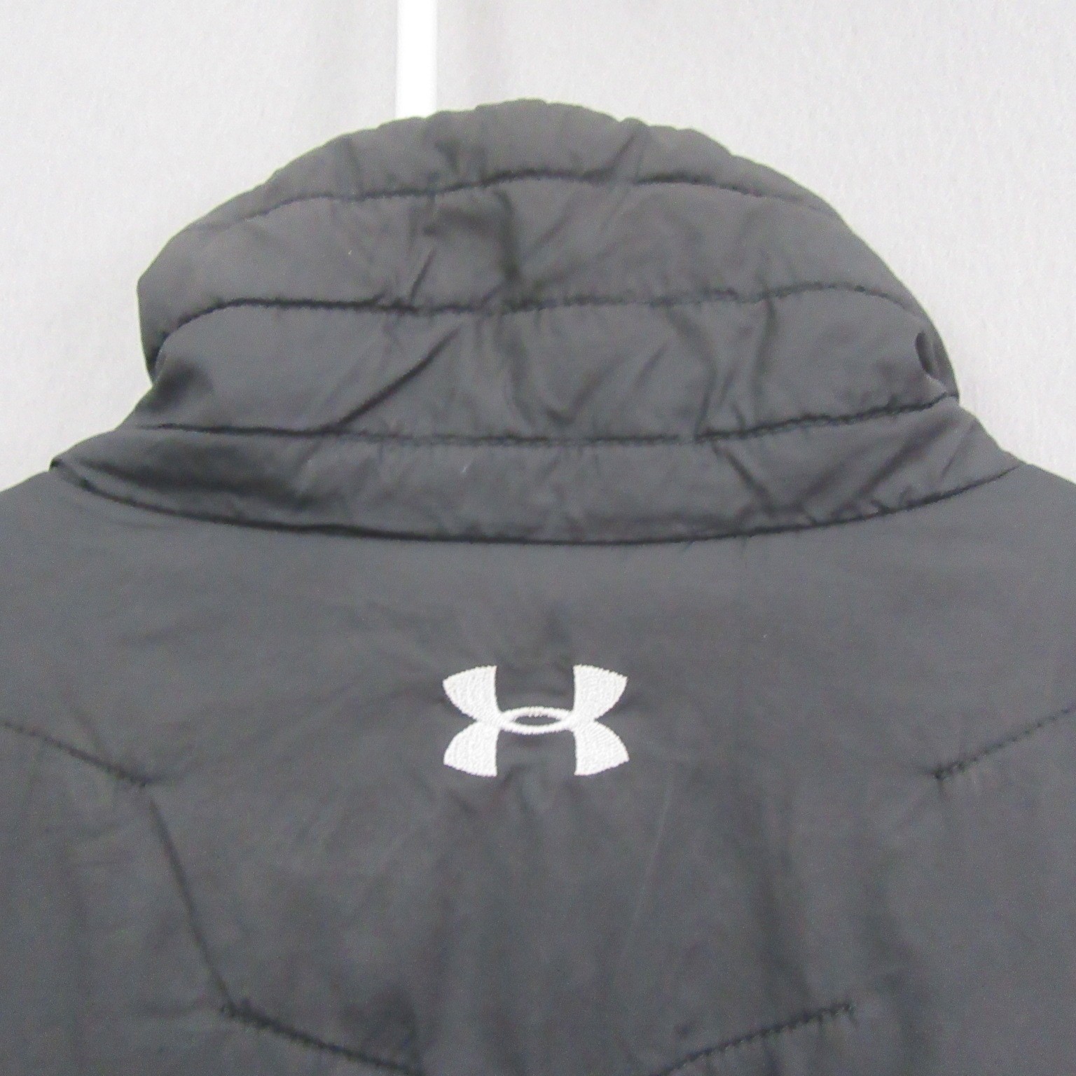 Under Armour Mens Puffer Jacket S Black Fitted Full Zip Quilted Pocket