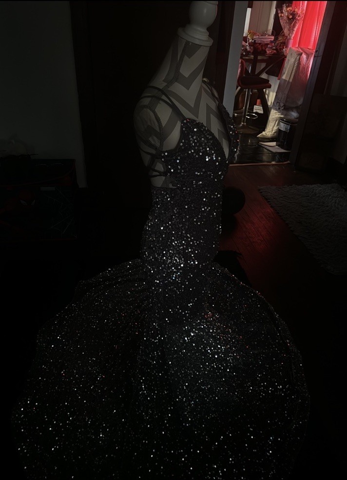 Women’s Silver Sequin V-Neck Mermaid Gown Long Formal Dress Straps
