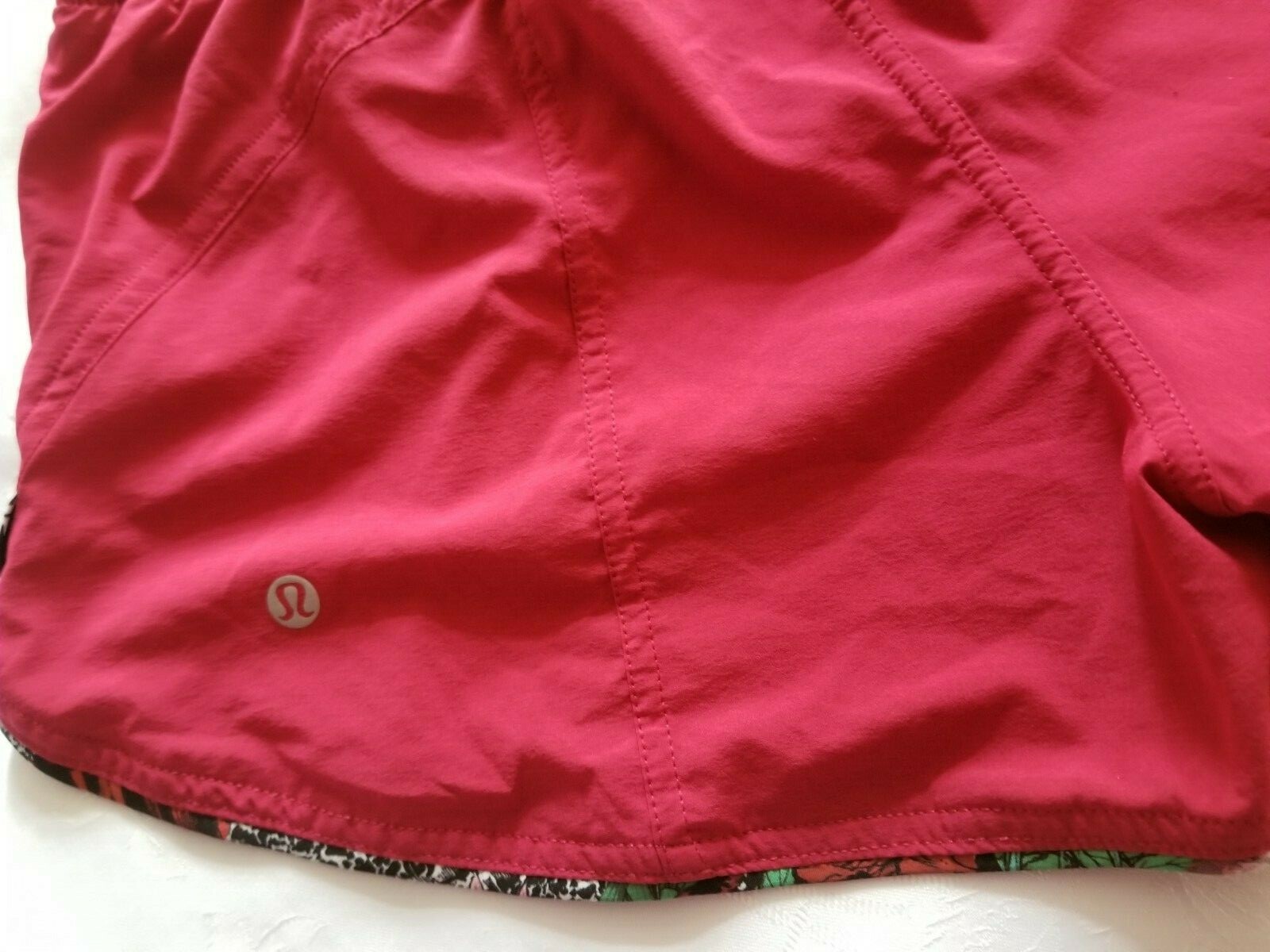 Lululemon Choose a Side Reversible Shorts Size 6 Burgundy/Multi- Color