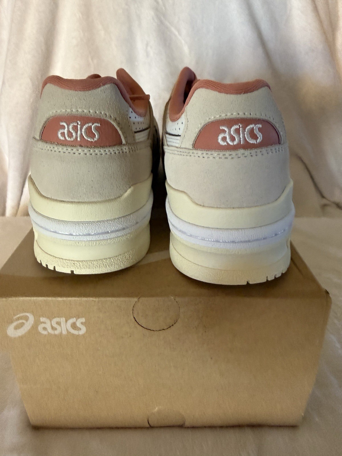 ASICS EX89 Omakase Pack Cream/White/Pink Low Top Lace-Up Suede 1201A963-100