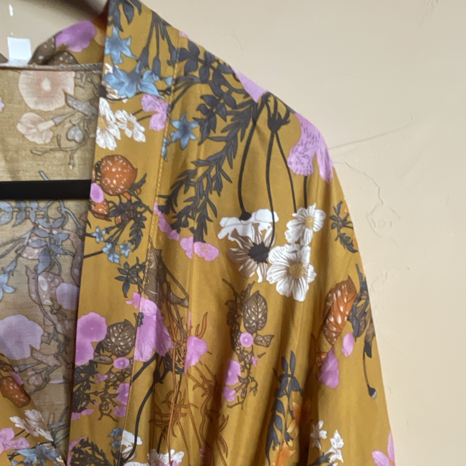 Bellanblue Women’s Floral Rayon Woven Kimono Robe V-Neck Long Sleeve M