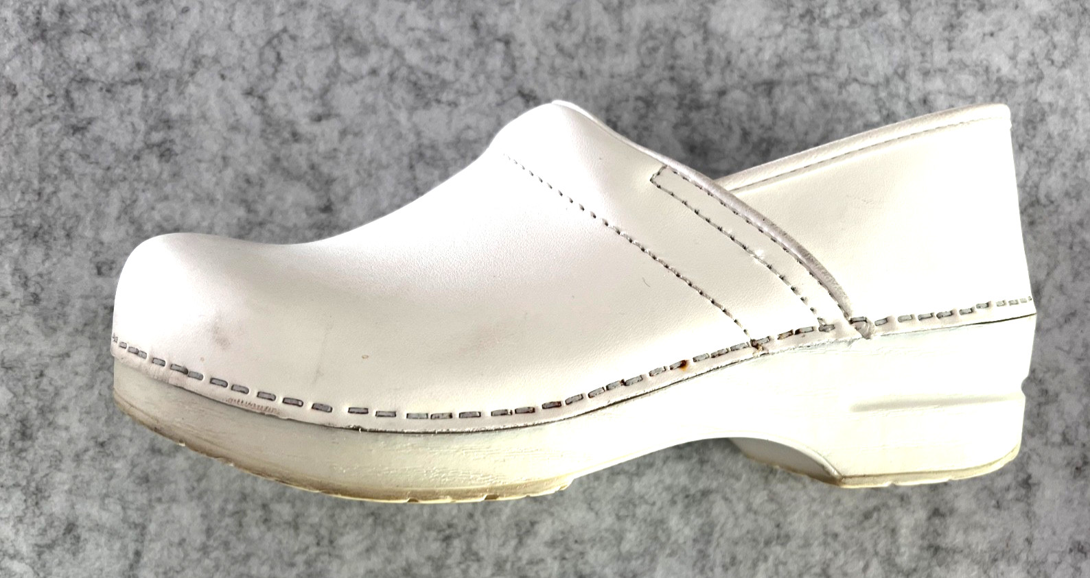 Dansko LT Pro Women’s Size 40/9-9.5 White Classic Leather Slip On Clogs Shoes