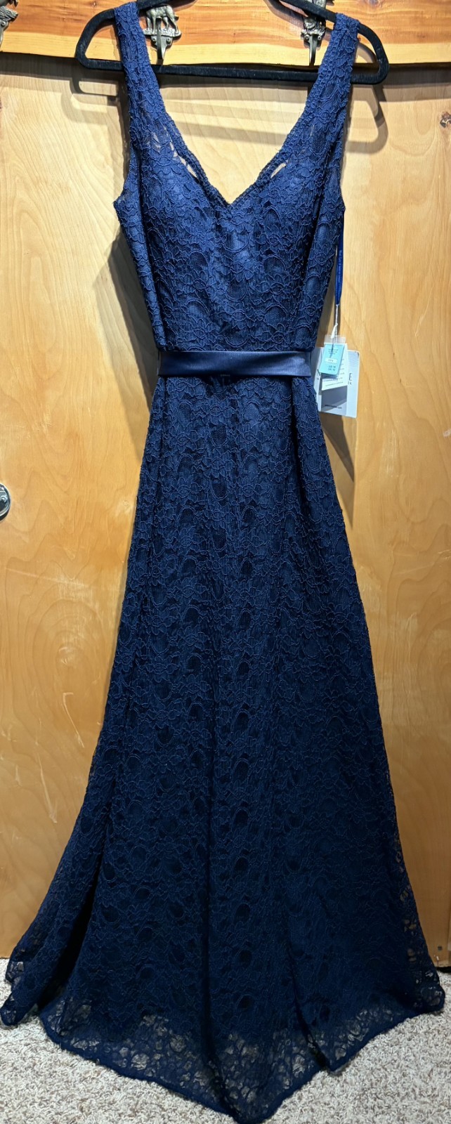 NWT Morilee Navy Blue Floral Lace V-Neck Sleeveless A-Line Formal Gown, Size 16