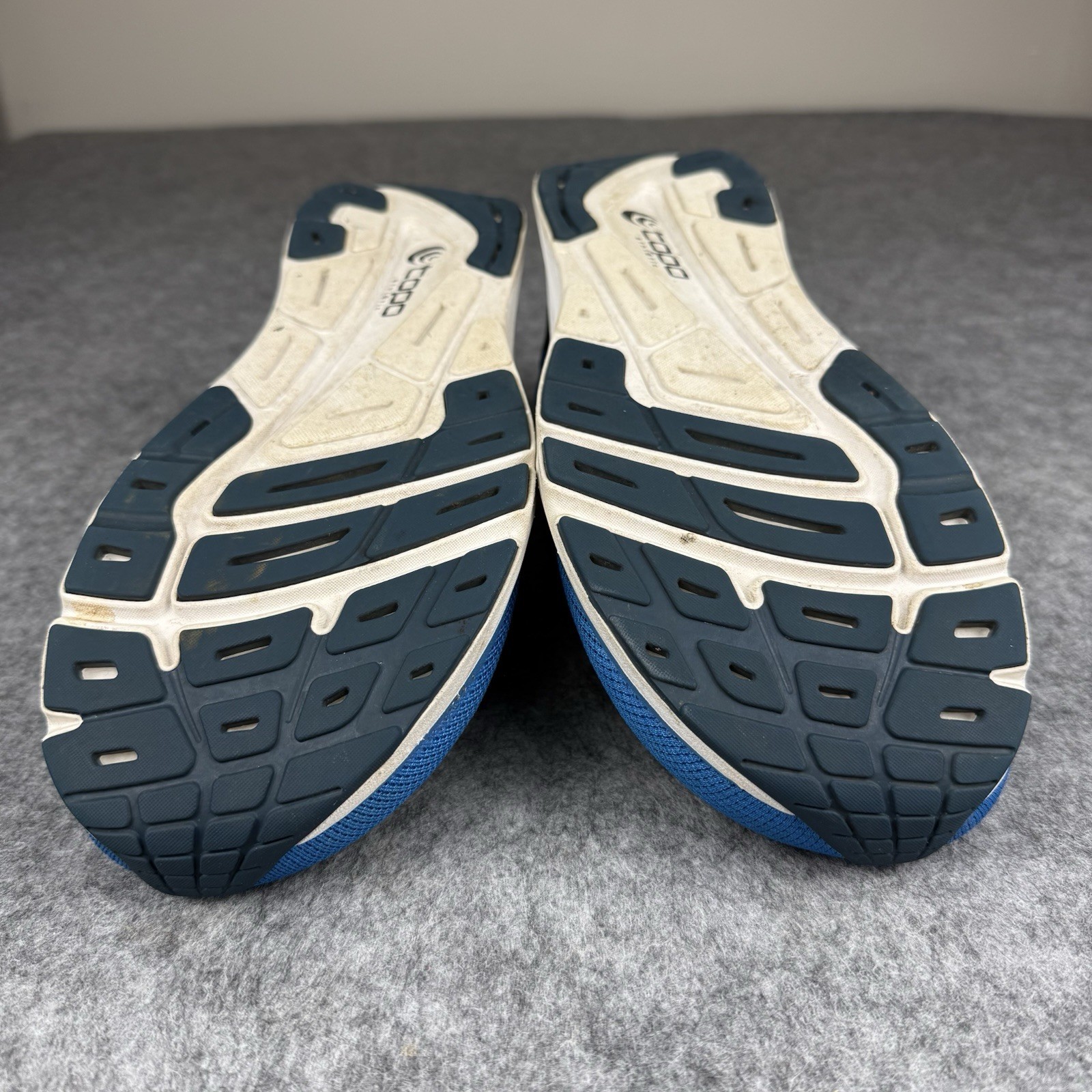 Topo Fli-Lyte 4 Blue & White Running Shoe Mens Size 11 Sneaker