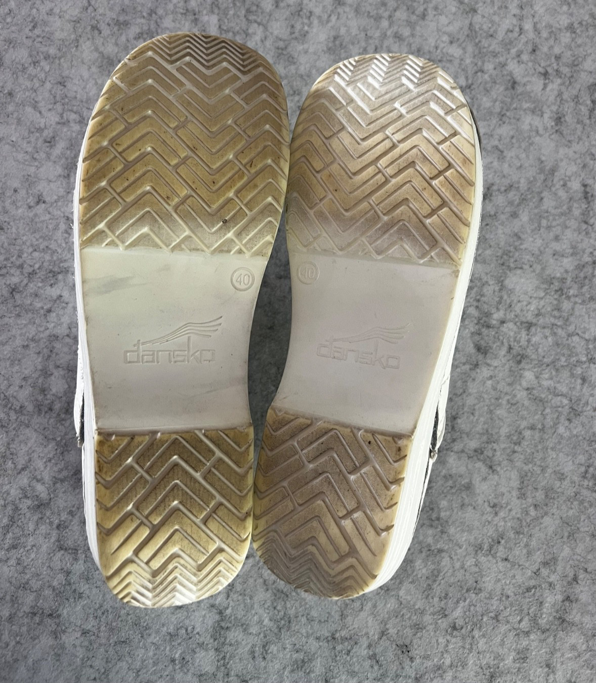 Dansko LT Pro Women’s Size 40/9-9.5 White Classic Leather Slip On Clogs Shoes