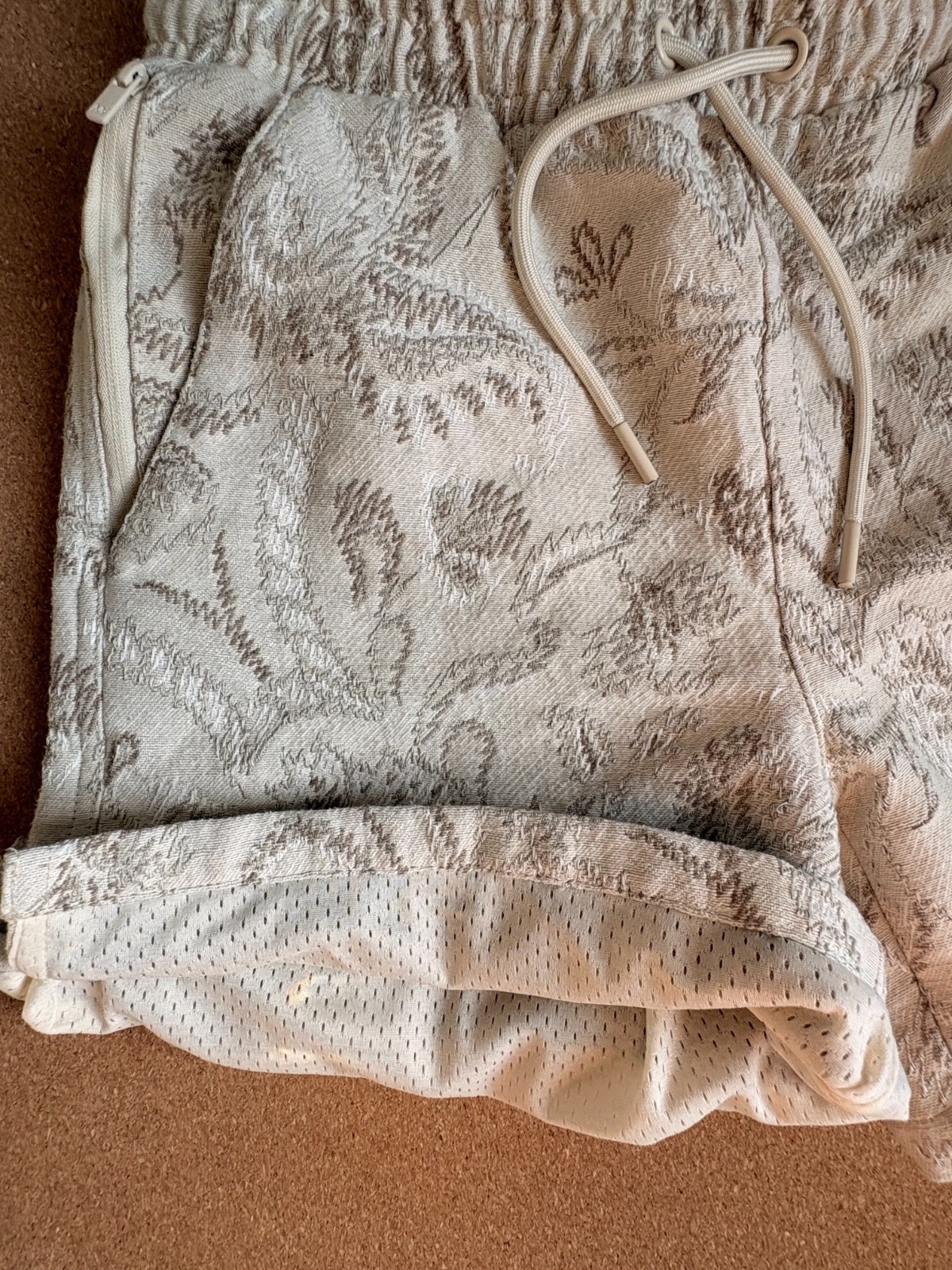 Maison Article Men’s Small Woven Shorts Toile Nature Print Drawstring Cream Tan