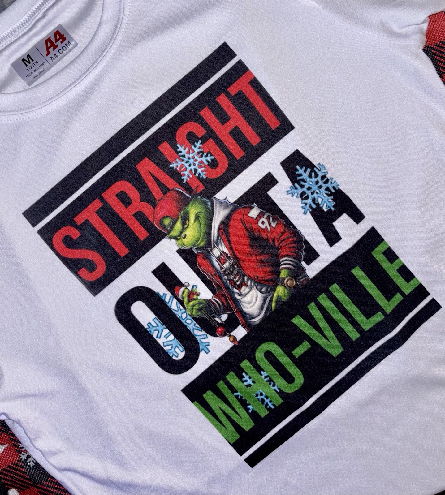 A4 youth Med Grinch Dr. Seuss Whoville Graphic T-Shirt White Short Sleeve