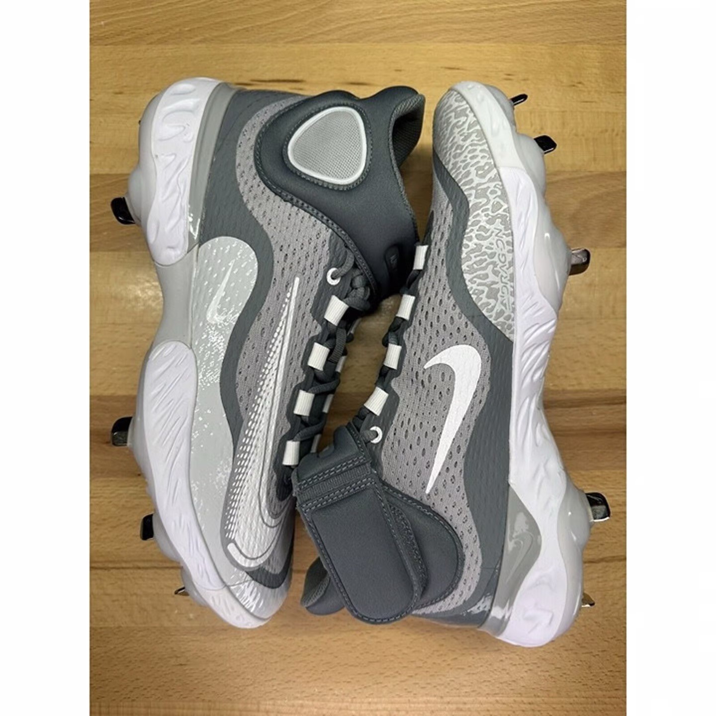 Nike Alpha Huarache Elite 4 Mid Baseball Cleats Gray DJ6520-012 Men’s Size 11.5