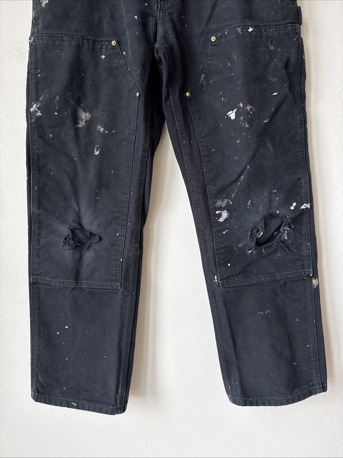 THRASHED Carhartt B01 BLK Dungaree Fit Double Knee Duck Jean 33X30 Work Distress