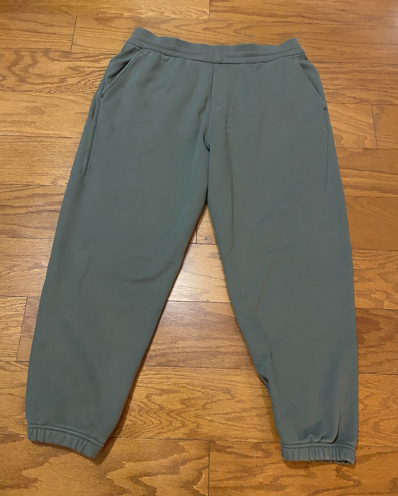 LuluLemon Mens XL Ash Stone Gray Fleece Warm Sweatpants Joggers Excellent Condit