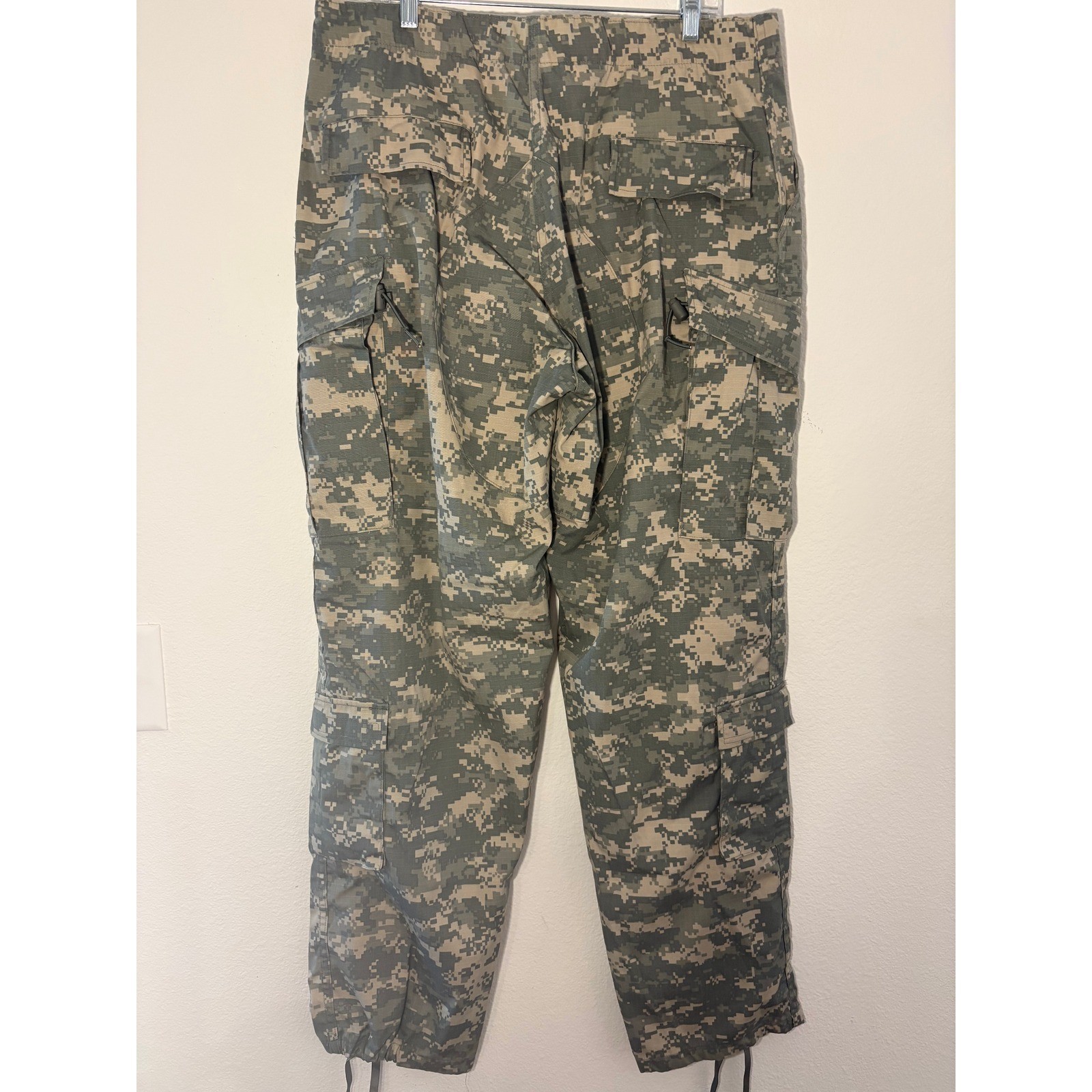 US Army ACU Digital Camo Cargo Pants Sz L Long UCP Tactical Trousers 35-39 Waist