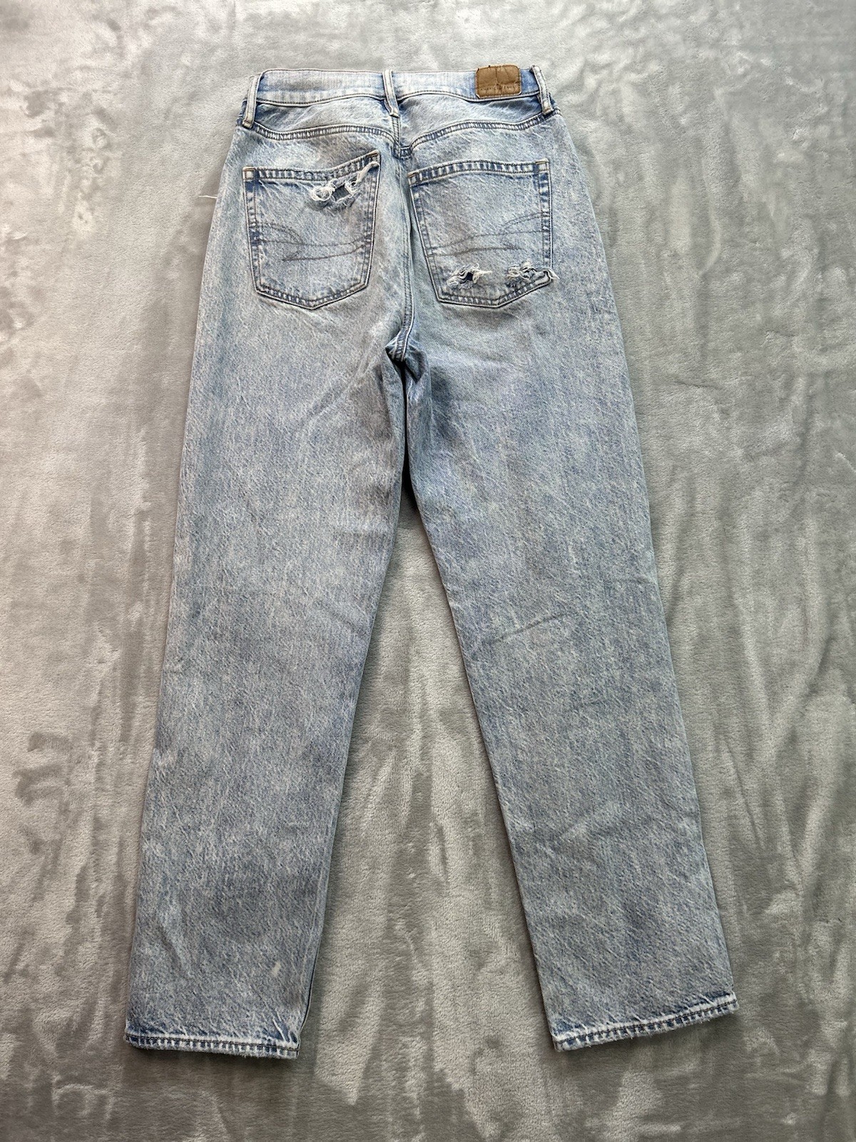 American Eagle Jeans Womens Sz 2 Reg Blue Highest Rise 90’s Boyfriend Distressed