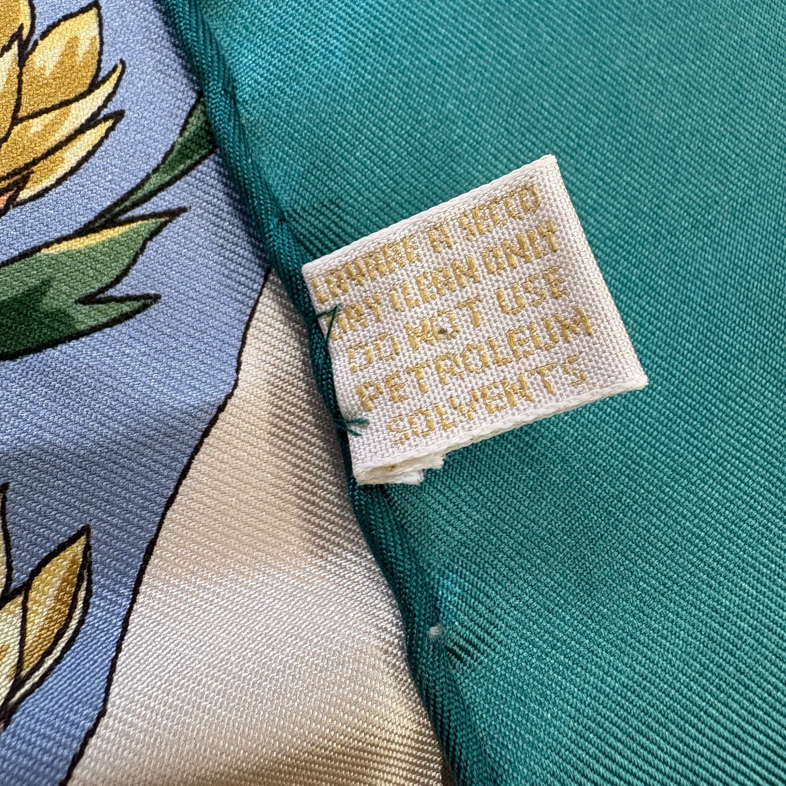 GUCCI scarf, floral pattern, ship?, green trim, no. 48