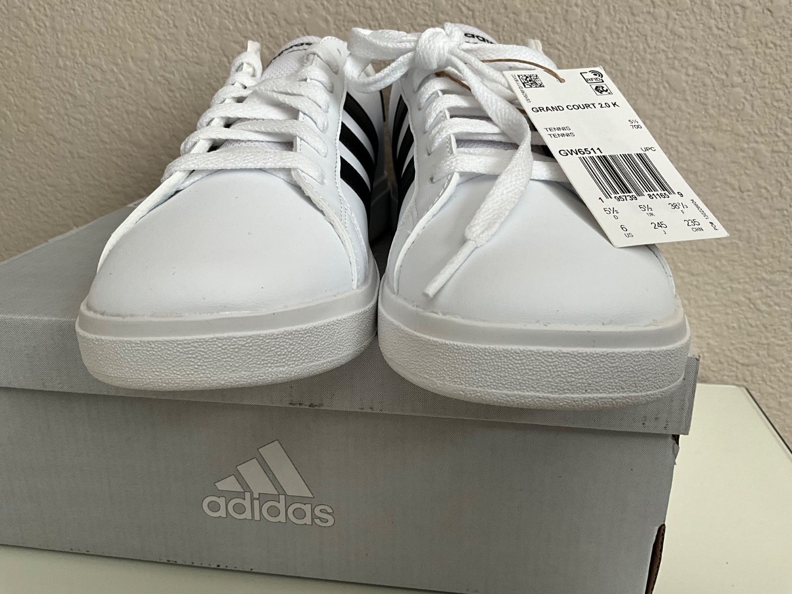 Adidas Sneaker Grand Court 2.0K size 6 kids/womens 7 1/2