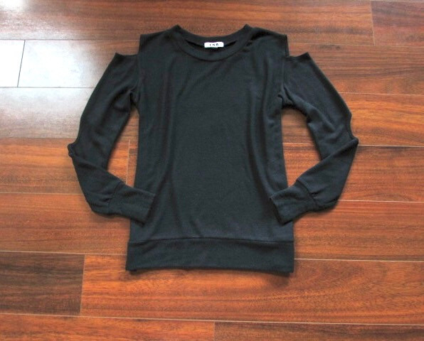 LNA ~ Size XS ~ Navy Blue Light & Airy Open Cold Shoulder Relaxed Pullover a76