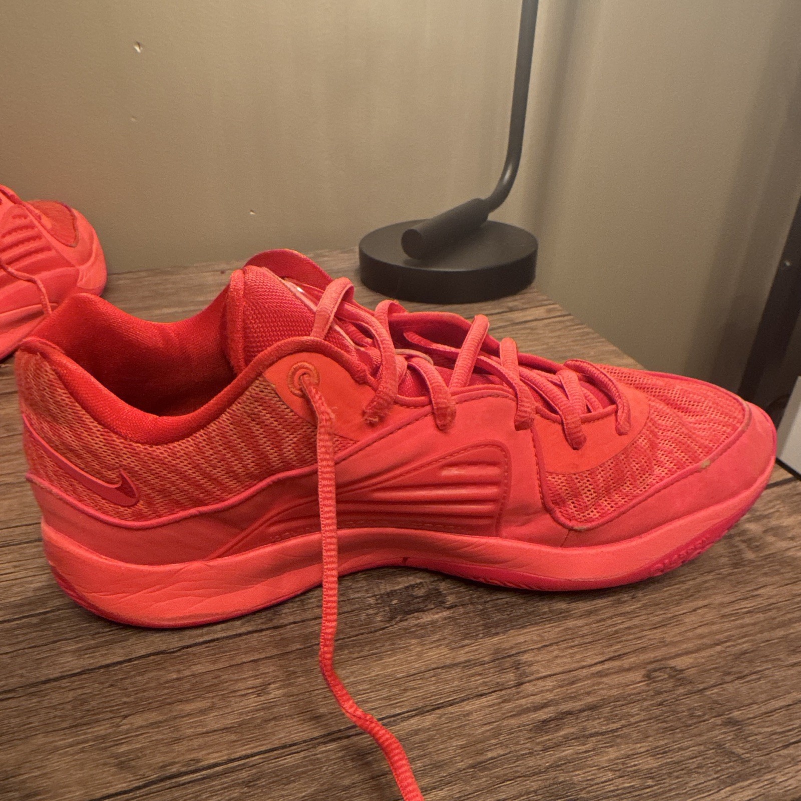 SIZE 10 KD 16 Red Basketball Shoe
