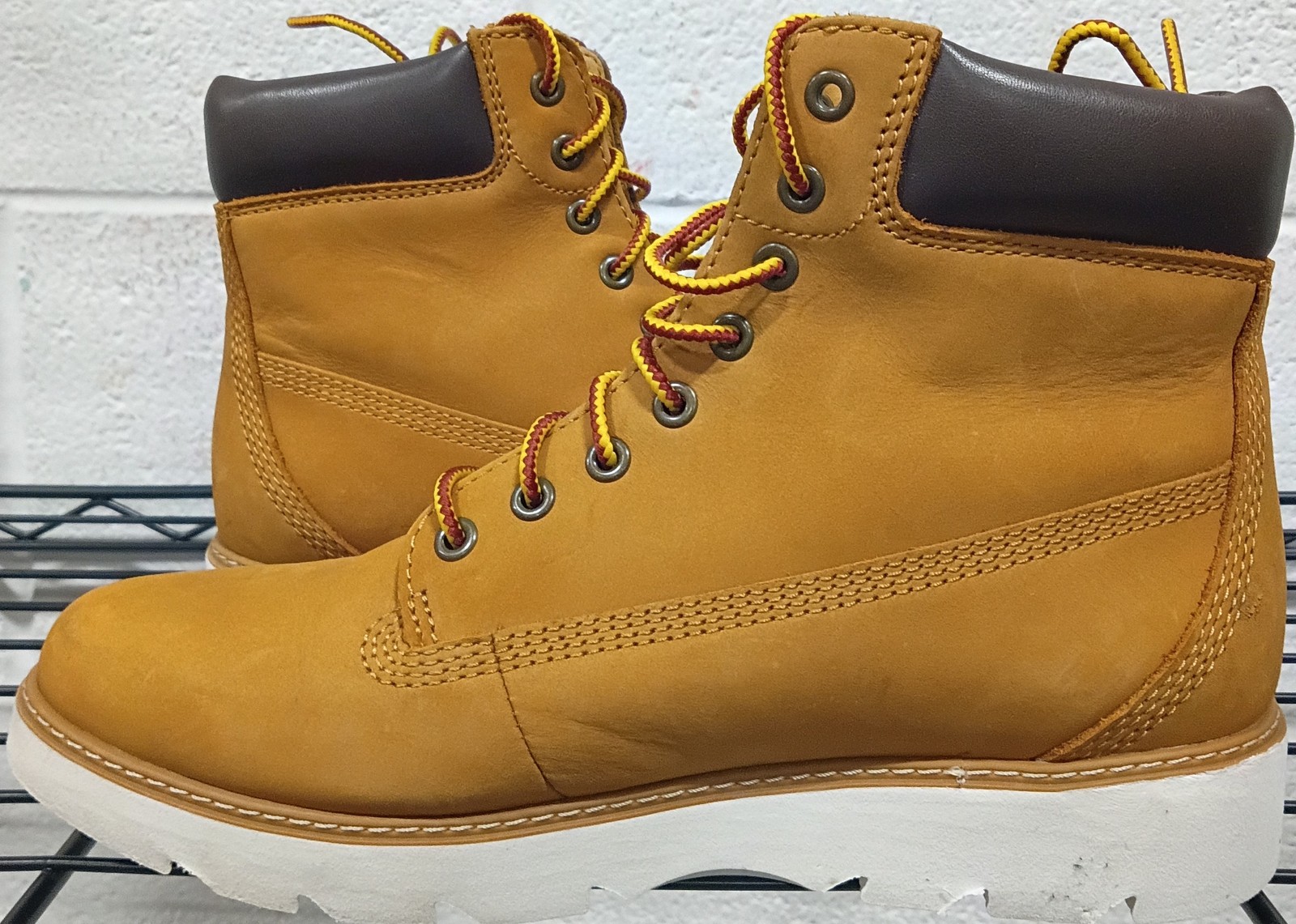 Women’s Timberland Keeley Field 6-Inch Wide Fit Boot Wheat Nubuck (A26JB) – 6