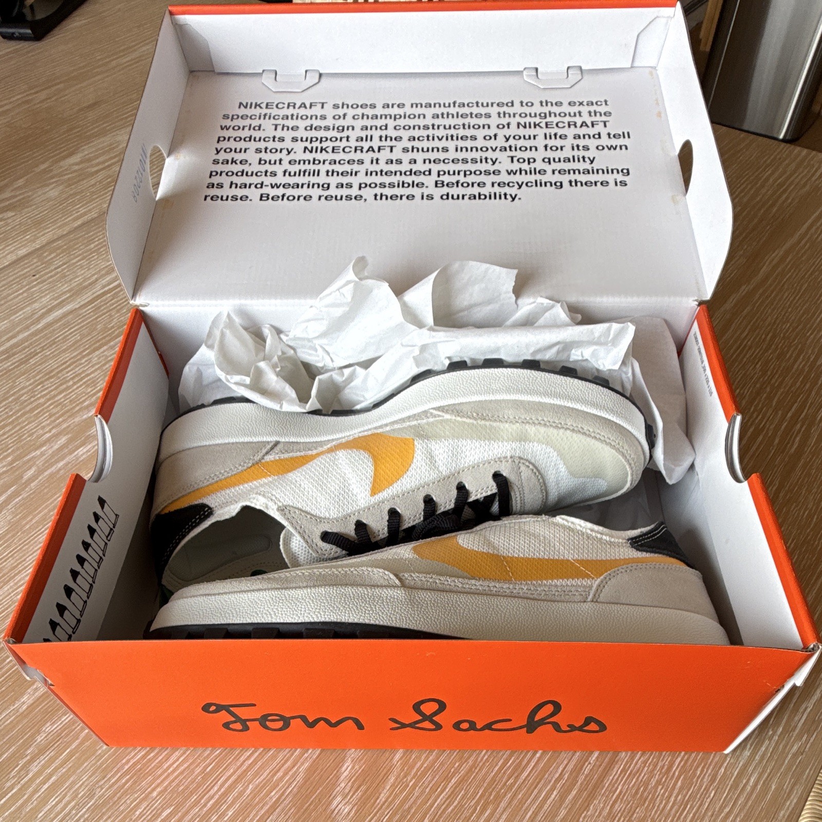 Nike General Purpose Shoe Summit White/Pine Green/University Gold