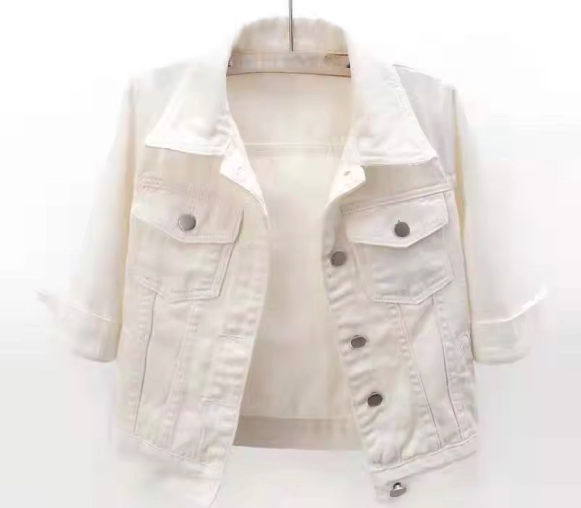 Short women’s denim jacket