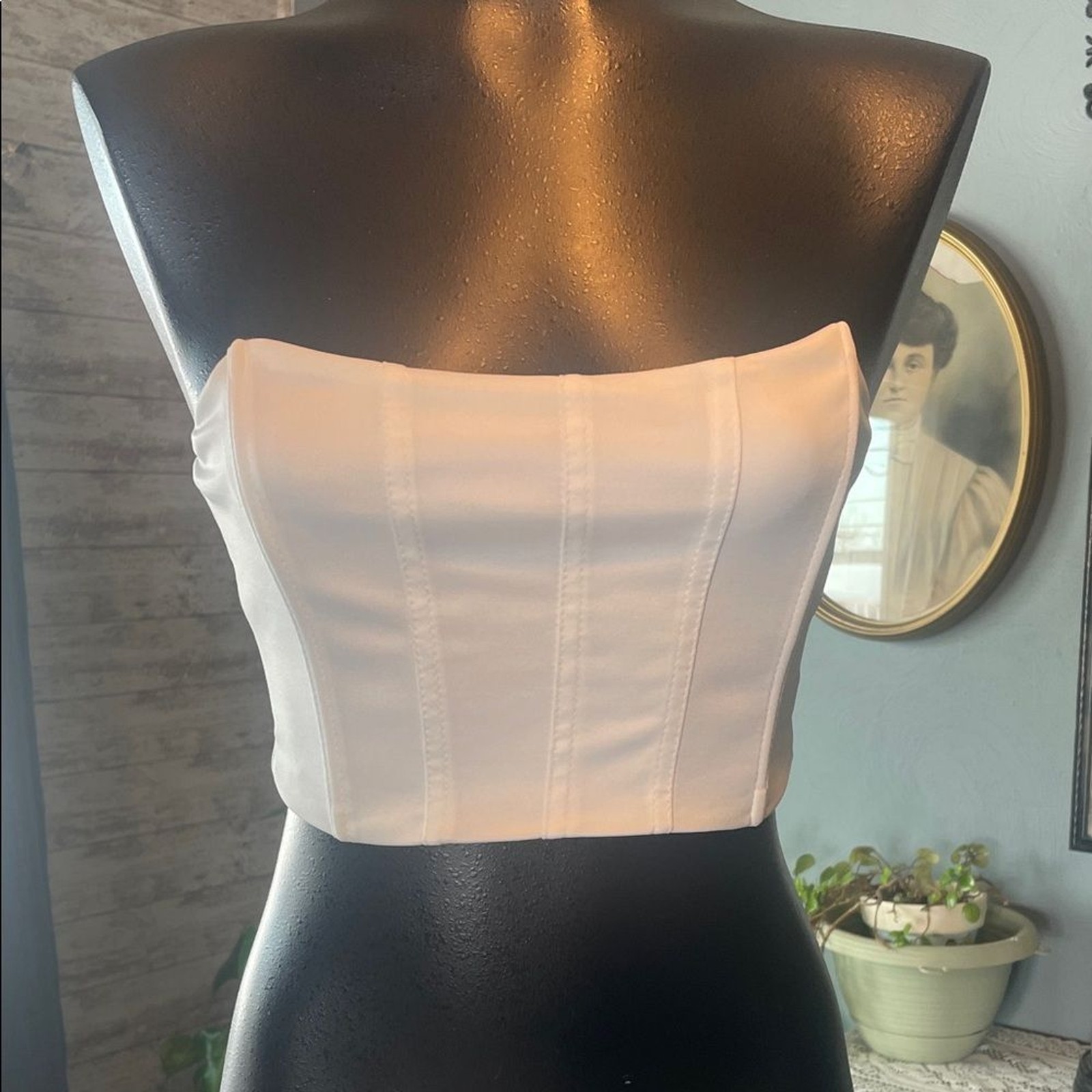 SHEIN White Strapless Crop Top