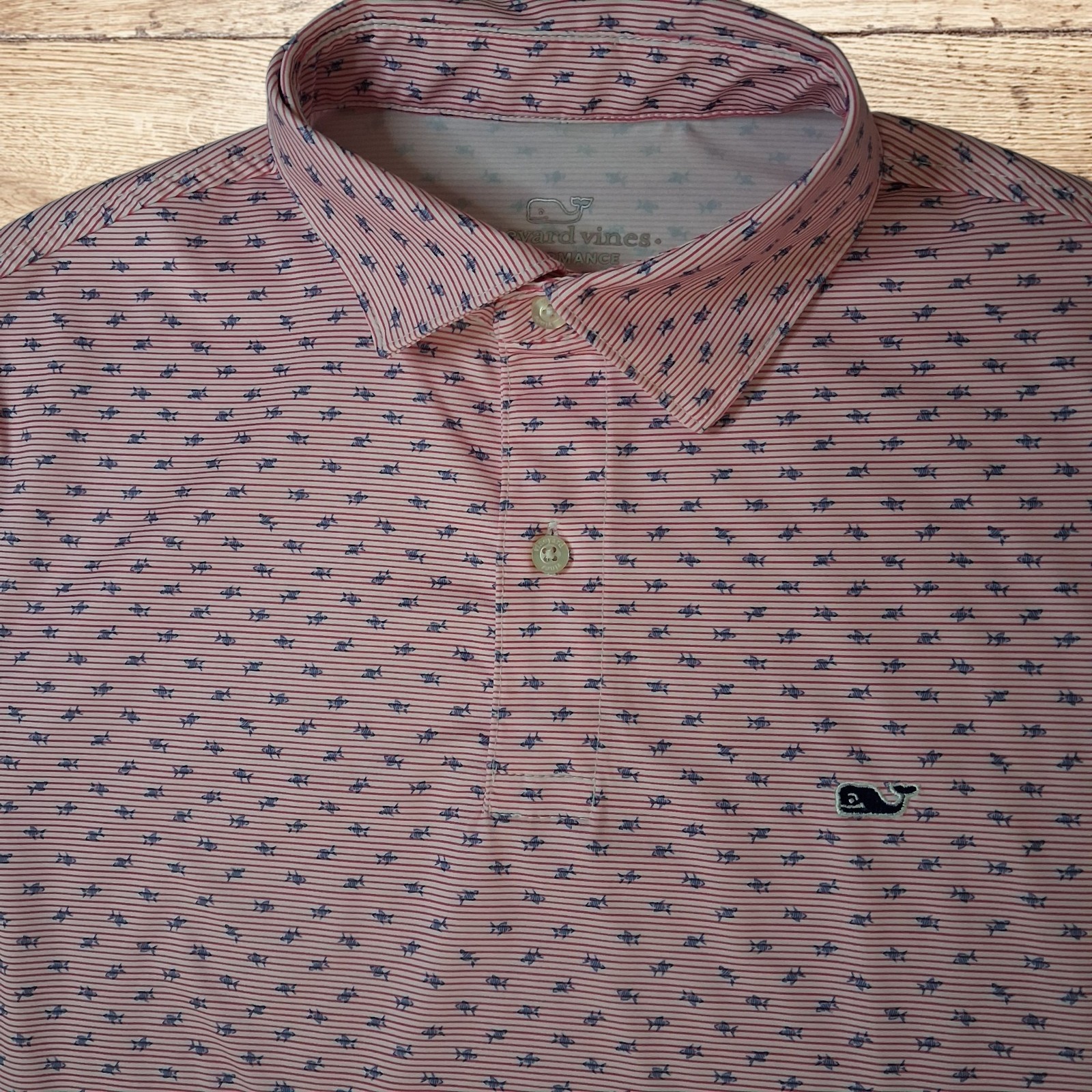 Vineyard Vines Performance Polo Shirt Mens XS Red Stripe Whale Golf Stretch