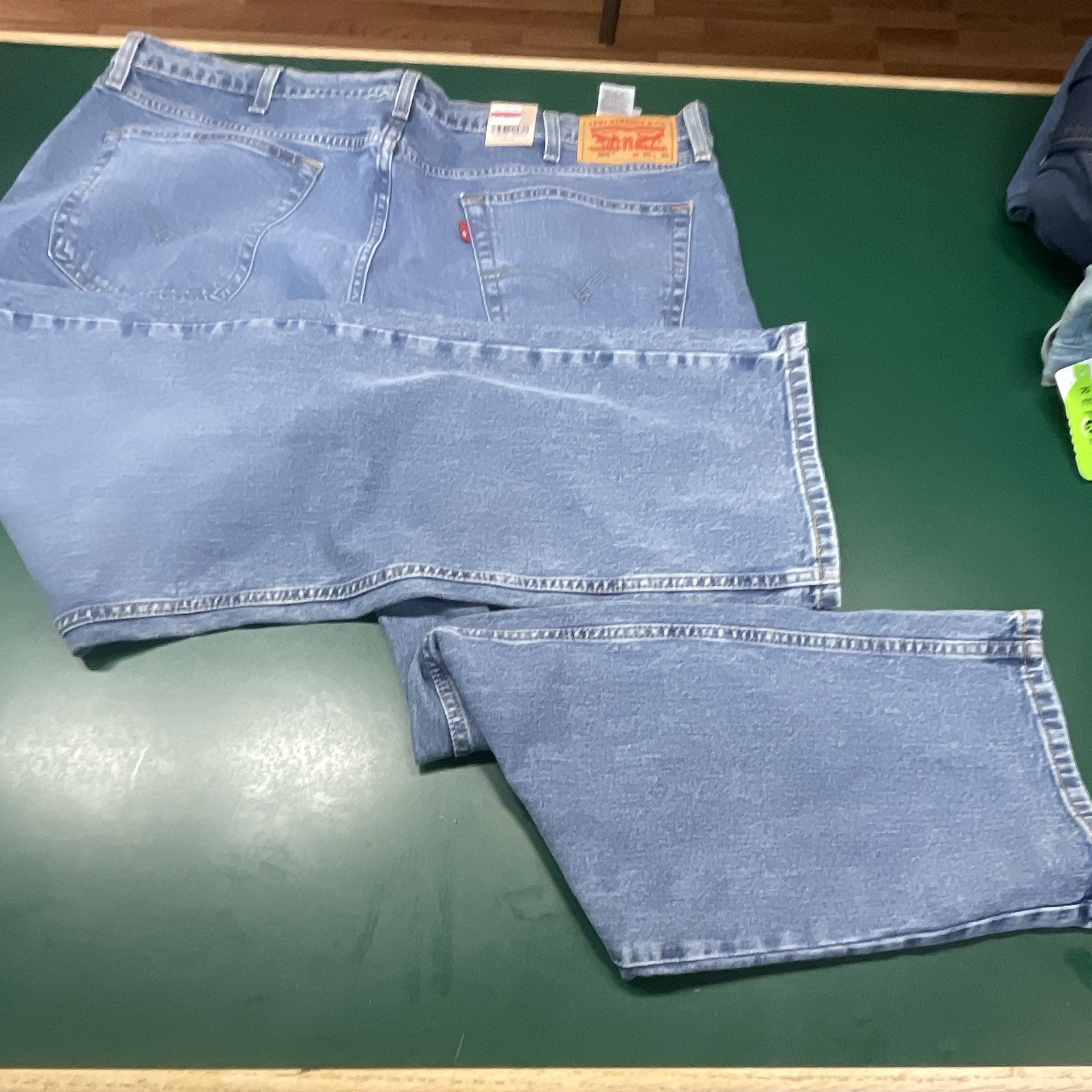 Levi’s Relaxed Straight Stretch Denim Jeans Blue Light Wash Men’s 5-Pocket