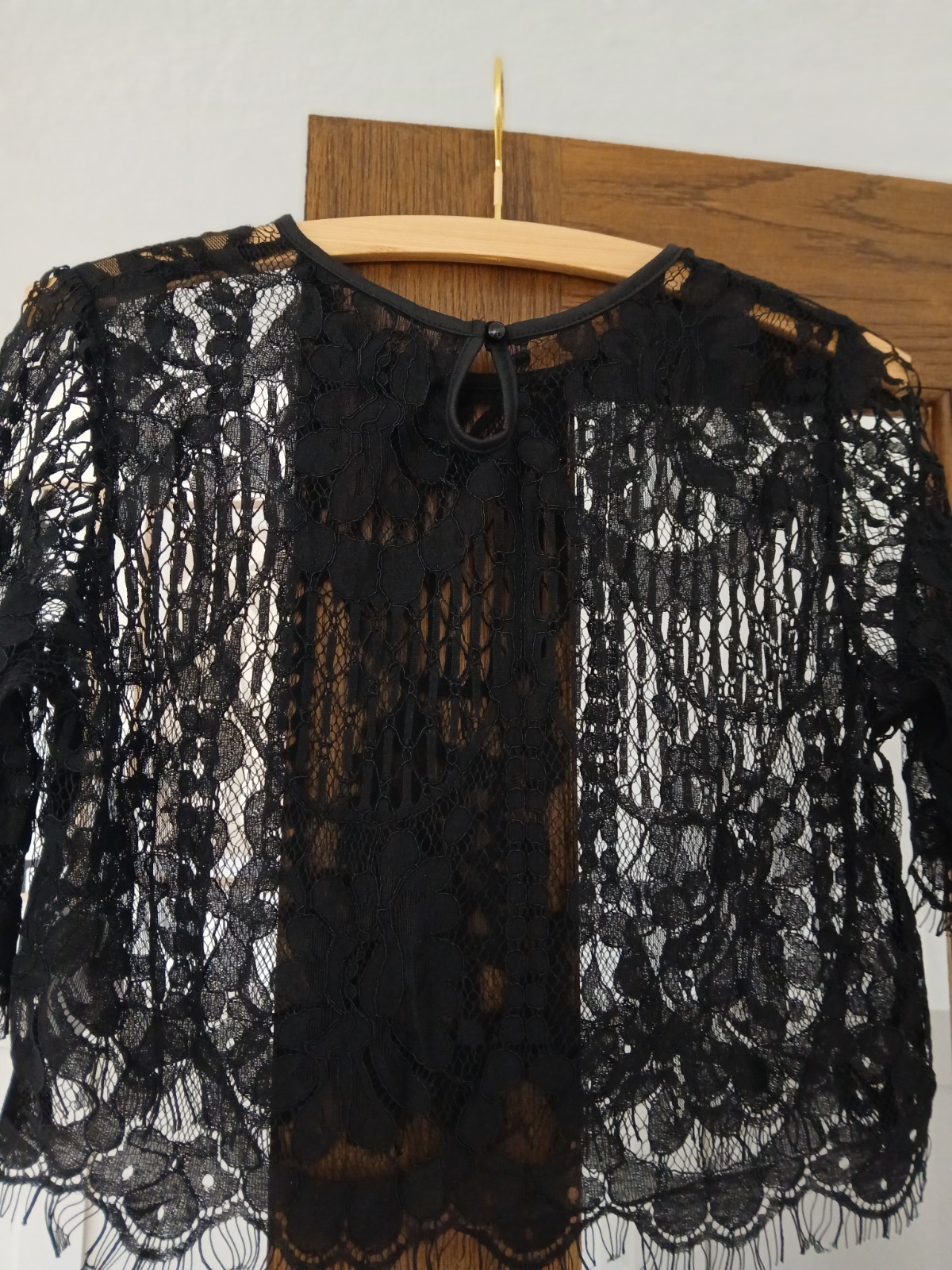 Gorgeous On Trend Black Sheer lacey boho cropped top 10-12 holiday/festival