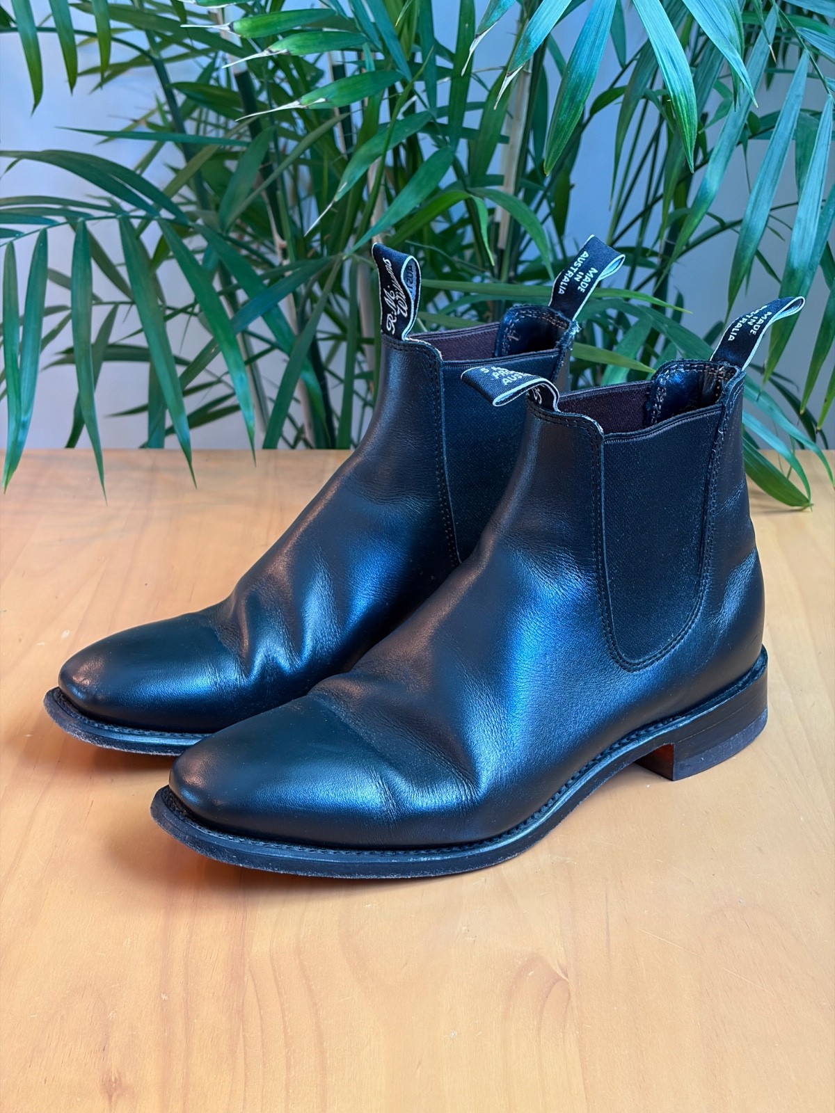 R.M. Williams Classic Craftsman Leather Chelsea Boots US 10 / UK 9 – Barely Worn