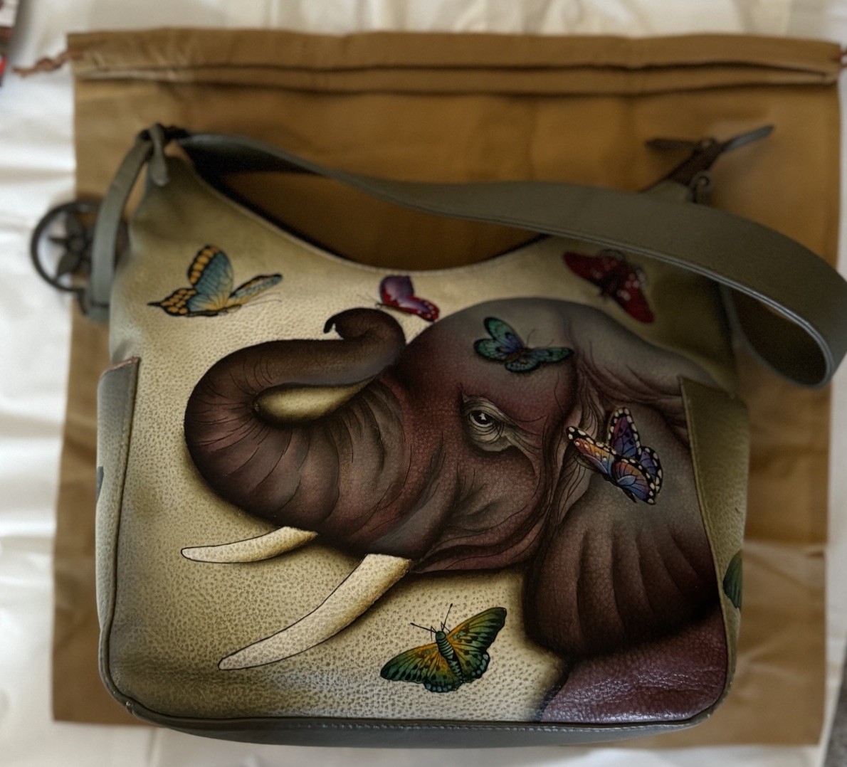 New With Dust bag Anuschka Hand Painted Gentle Giant Elephant Shoulder Bag