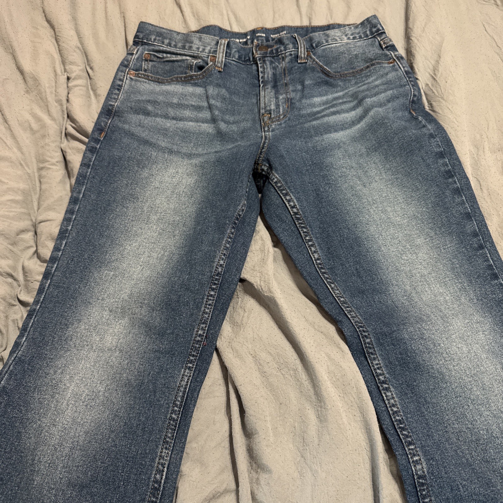Old Navy Loose Men’s size 32×30 Medium Wash Blue Denim Jeans