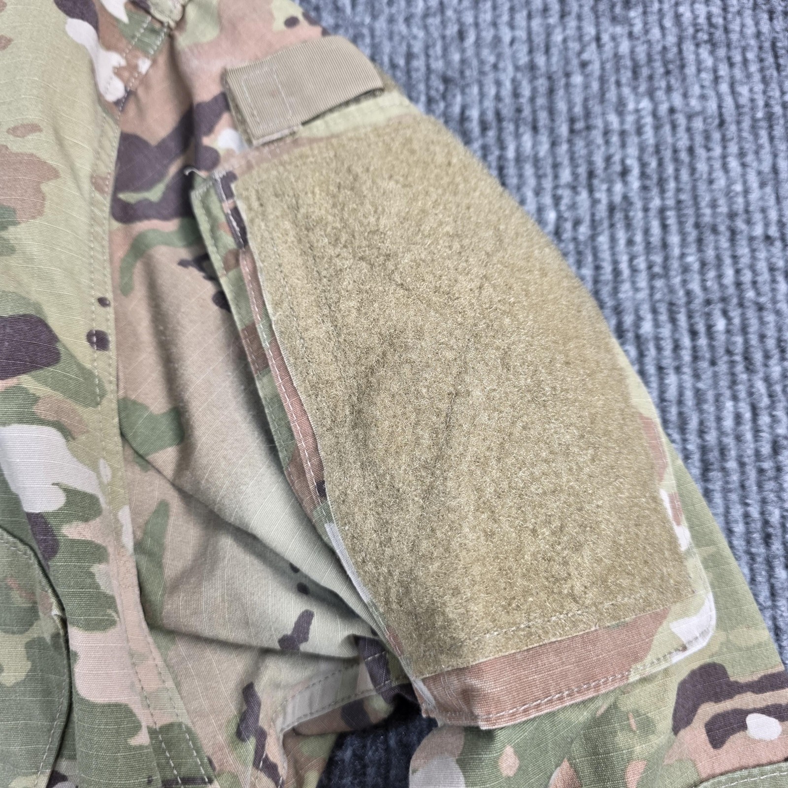 US Army ACU Jacket Mens Large Regular OCP Camo 50/50 NyCo NSN 8415-01-623-5552