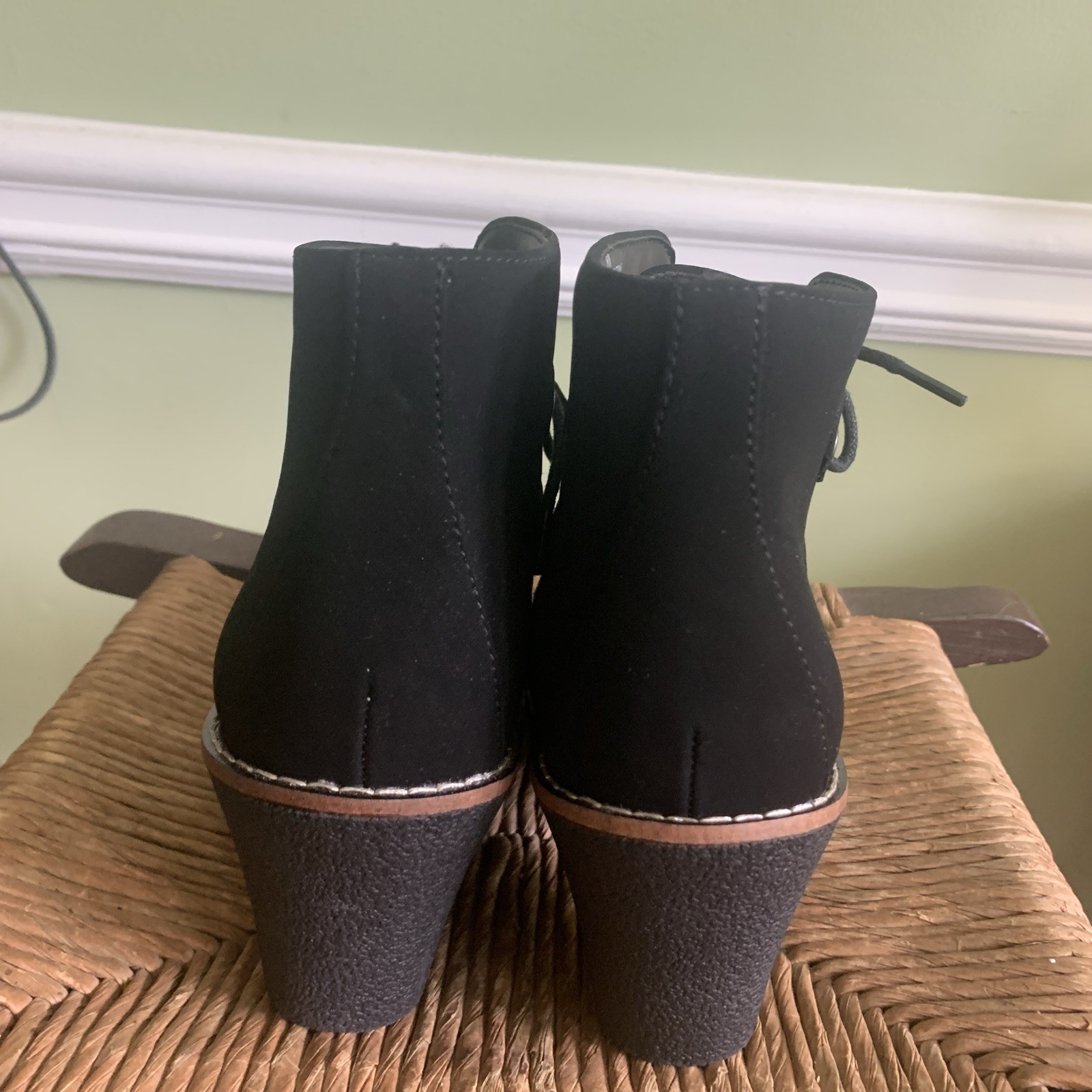 White Mountain Black Ankle Booty Women’s Size 8 Liliana Wedge