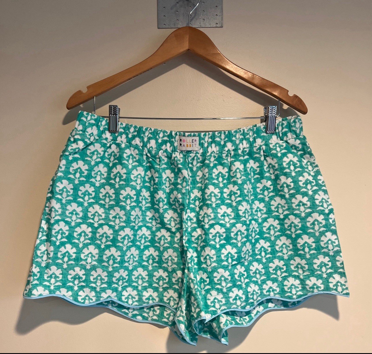 Roller Rabbit Women’s Green & White Geometric PulOn Shorts Elastic Waist XS