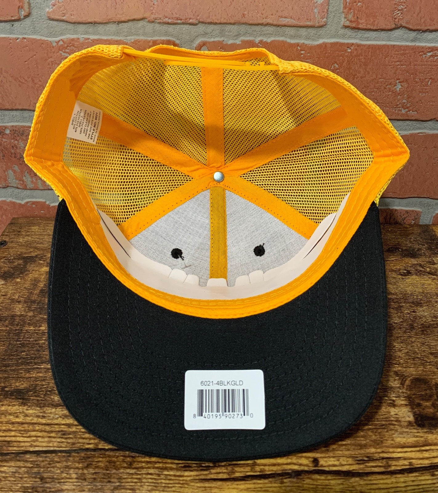 Blackbeard Pirate Flag Bear Vs Demon Decky 6021 Mid Profile Trucker Snapback Hat