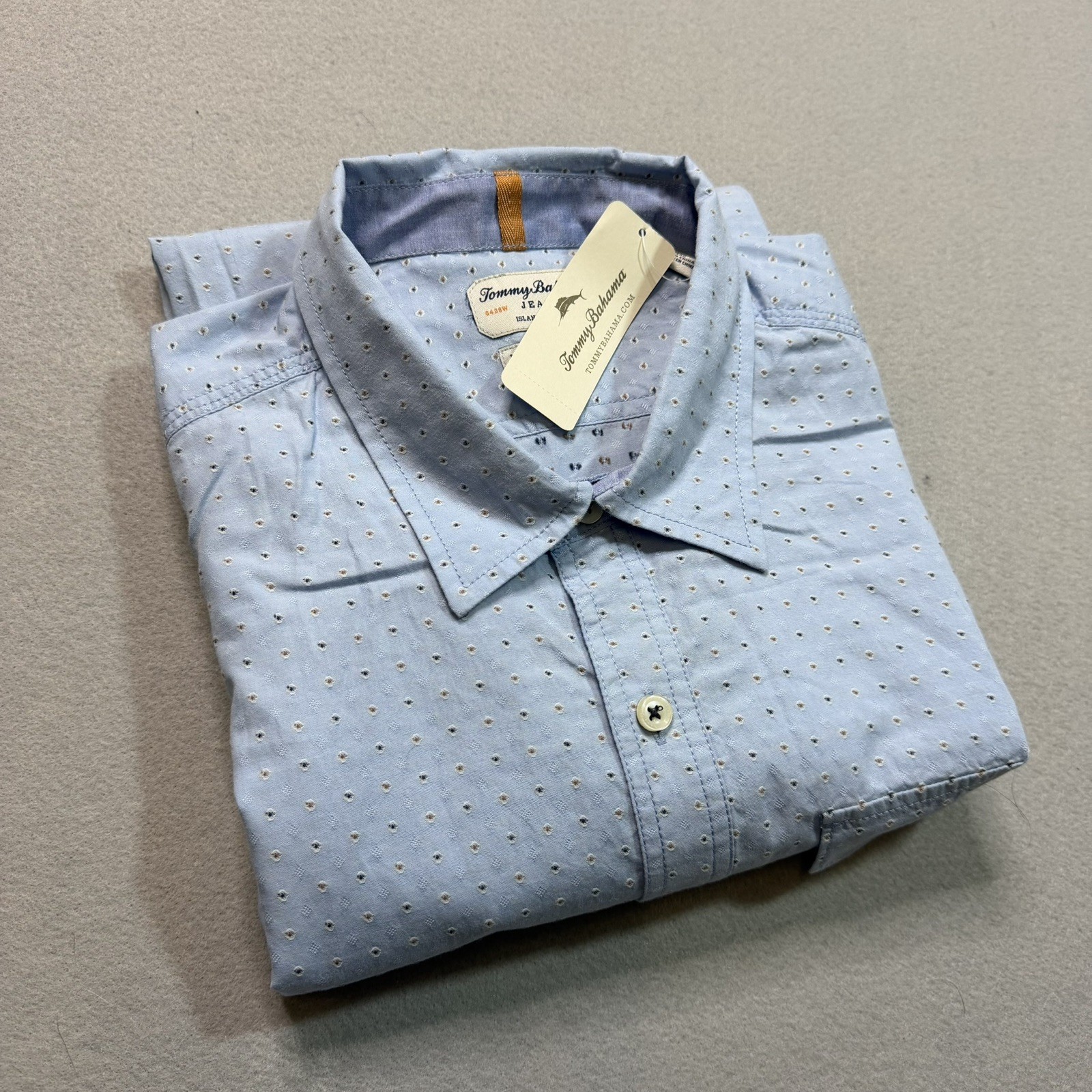 Tommy Bahama Jeans Shirt Size Large Island Crafted Modern Fit Beach Button down