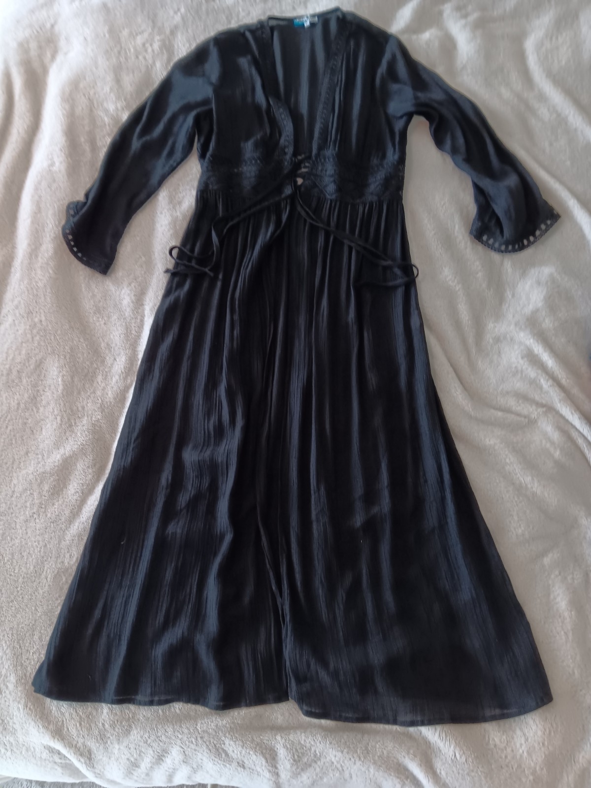 Rebellion again Women’s Black Sheer Rayon Crochet Kimono Duster Sz L