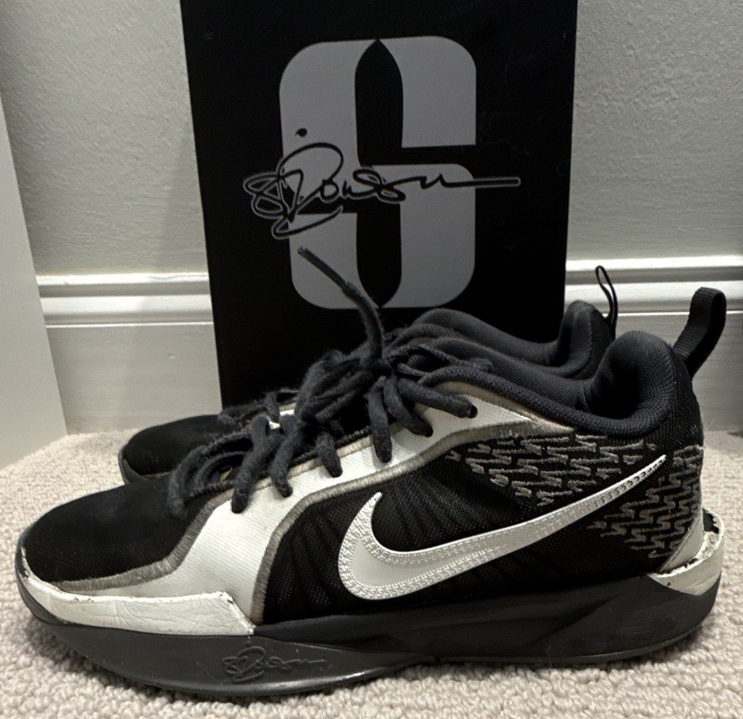 Nike Sabrina 2 (GS) Unisex Kids Basketball Sneakers Black/Gray/White 6Y
