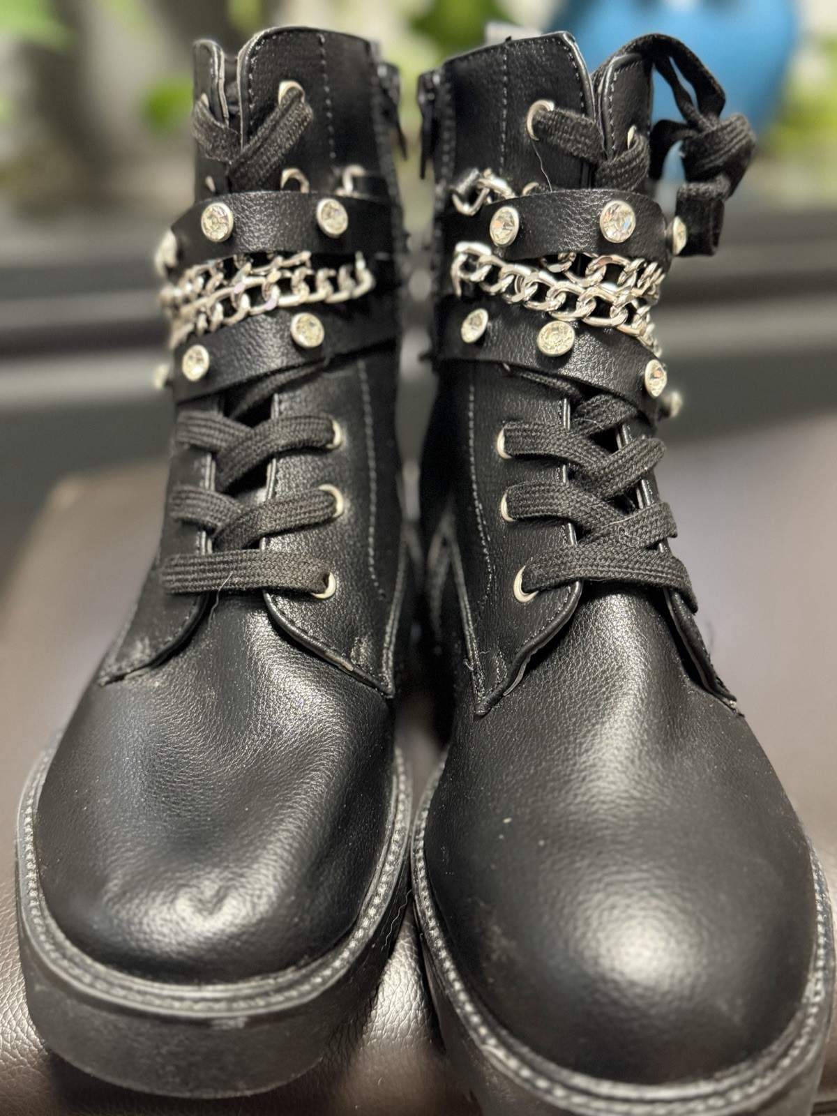 Women’s Black Ankle Combat Boots Lace-Up Round Toe Chain Stud Buckle Straps