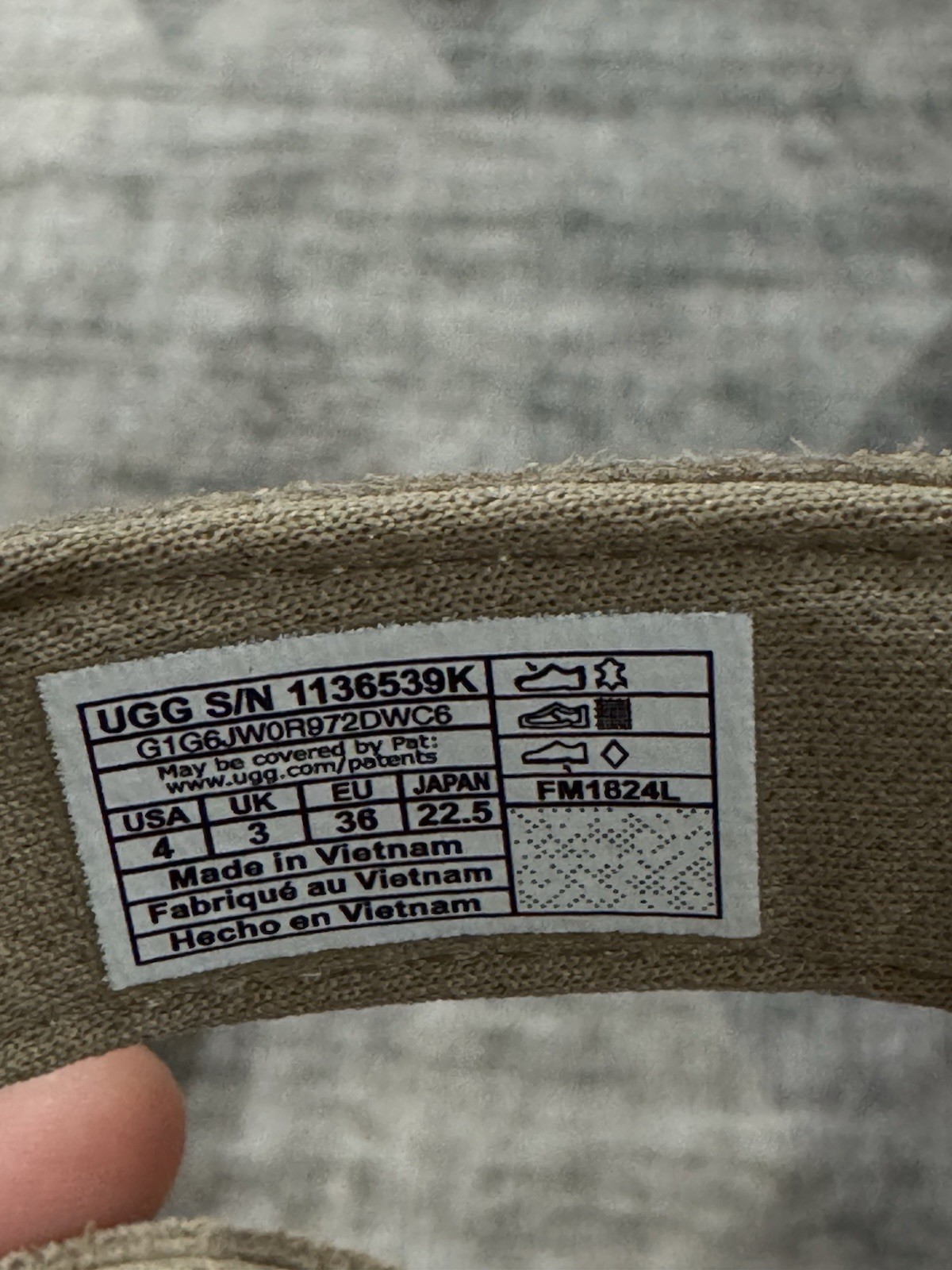 UGG Suede Strappy Sandals Beige Hook & Loop Adjustable Ankle Strap Big Kids US 4