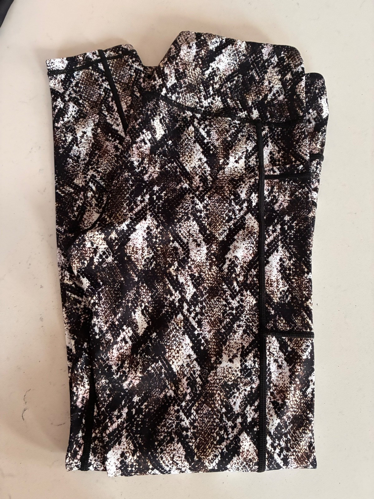 Constantly Varied Gear CVG Squat Proof Capri Snake skin