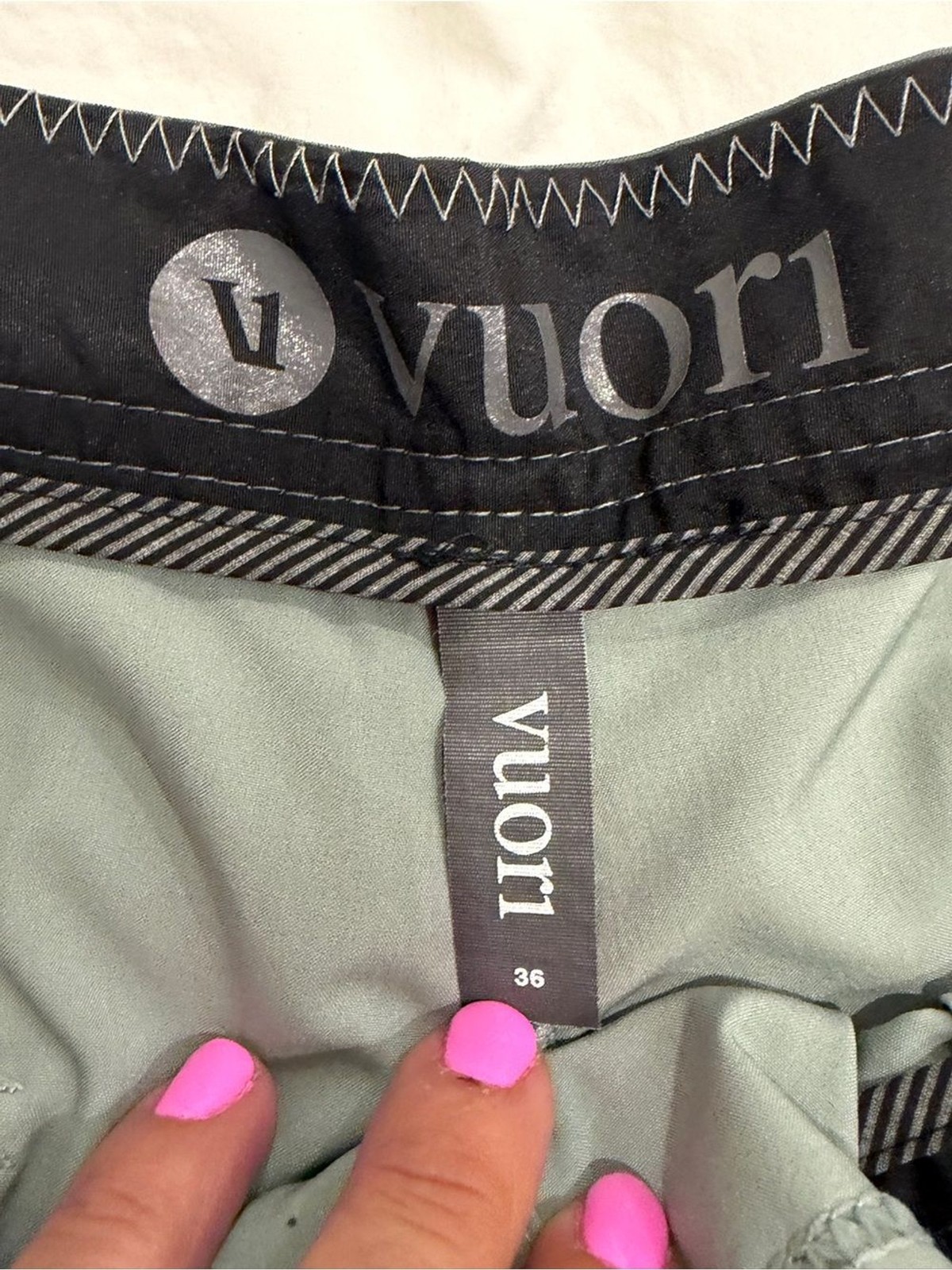 Vuori Men’s Cloud Dot Cruise Boardshort Size 36
