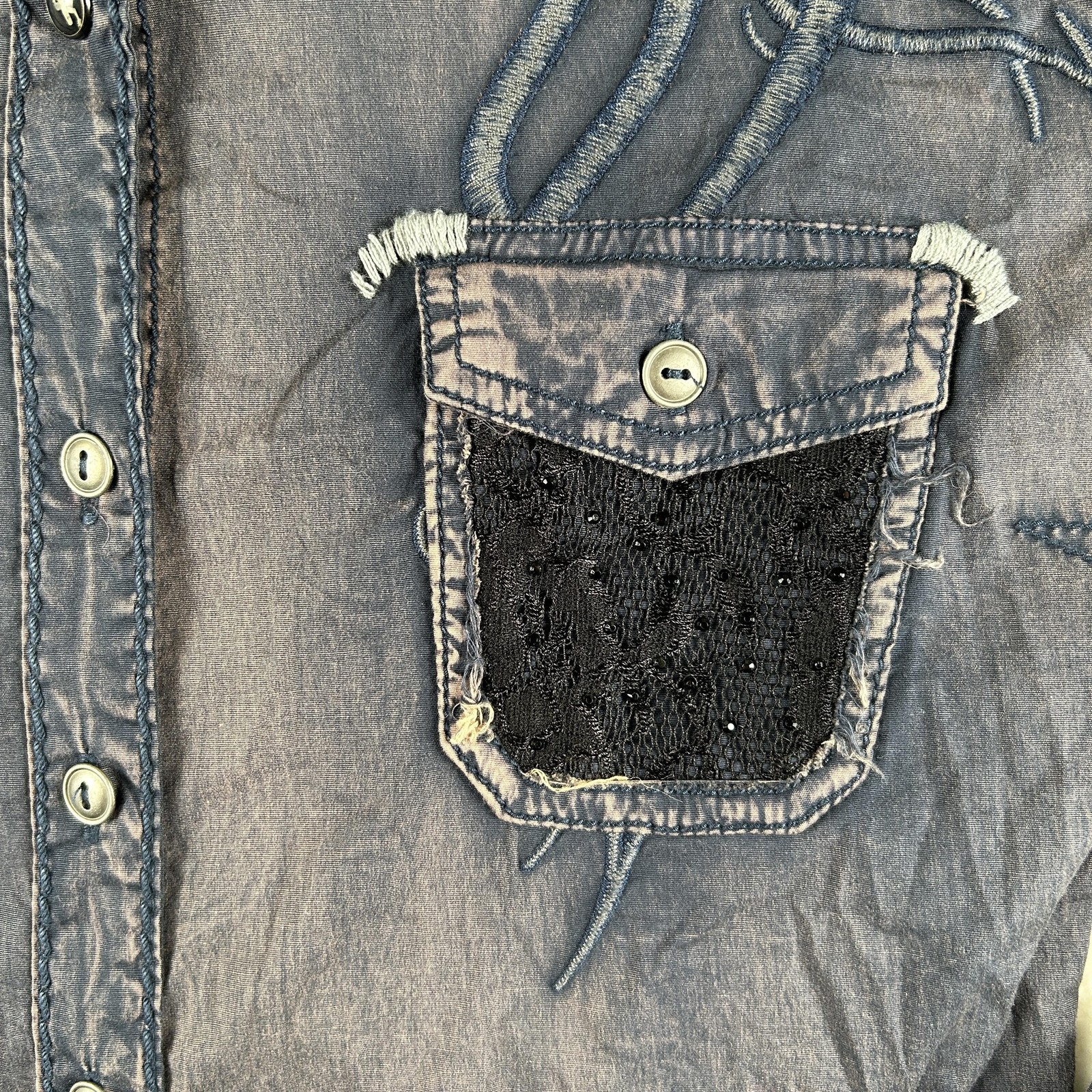 Vintage Roar Shirt Womens Medium Embroidered Rhinestone Western Button Front Top