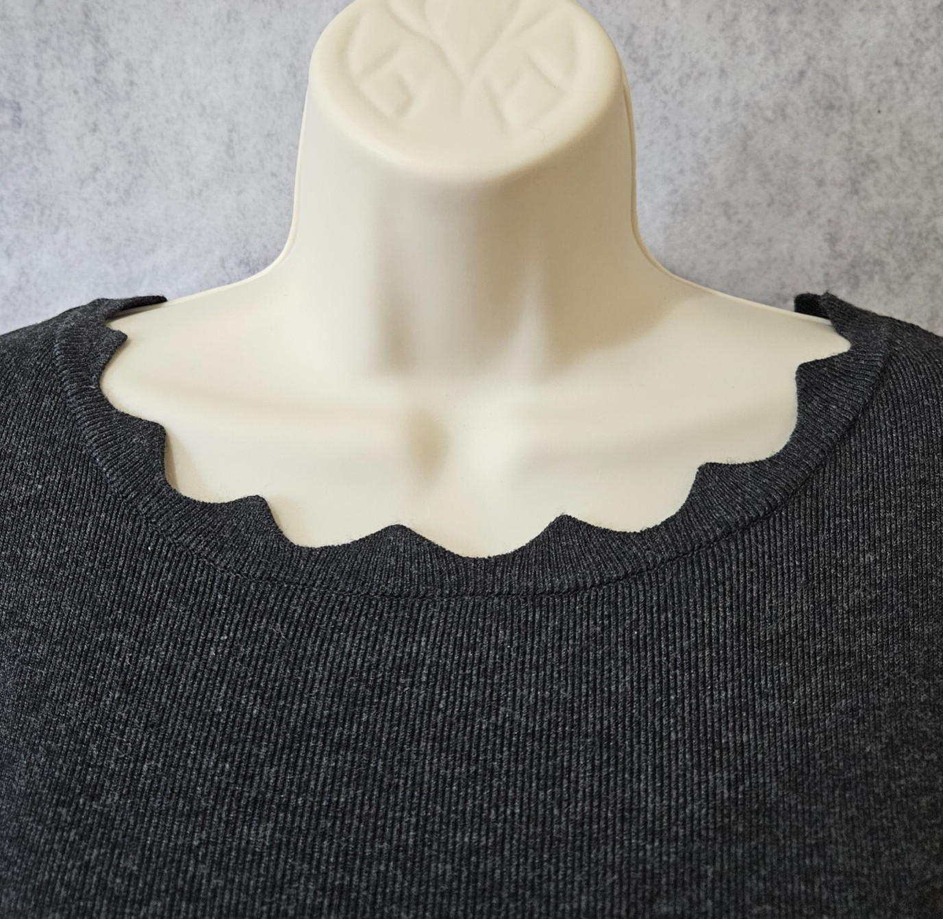 Philosophy Knit Scalloped Neck 3/4 Sleeve Sweater Size Large