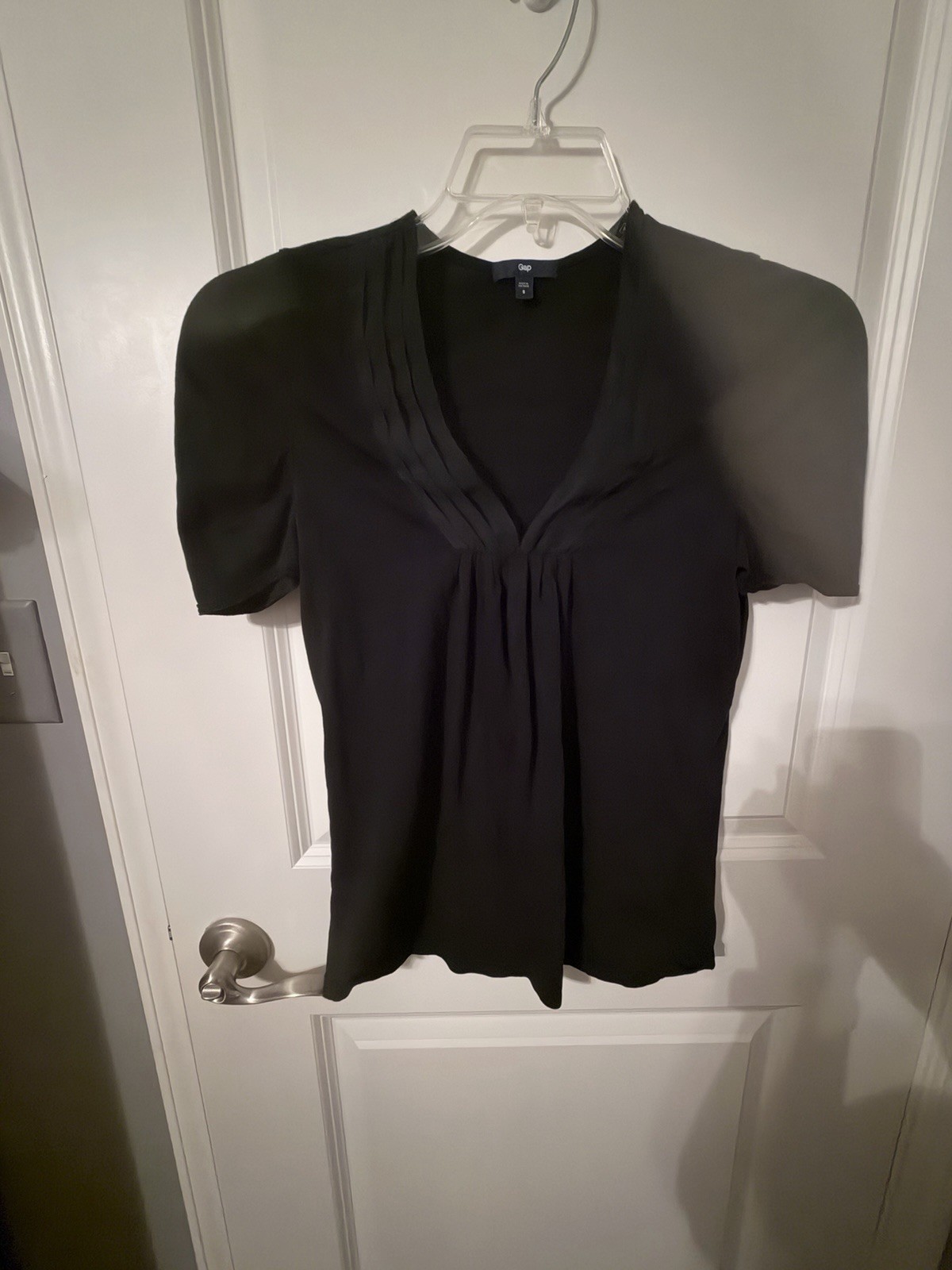 Gap Black Solid V-Neck Pleated Puff Short Sleeve Pullover Blouse S Women