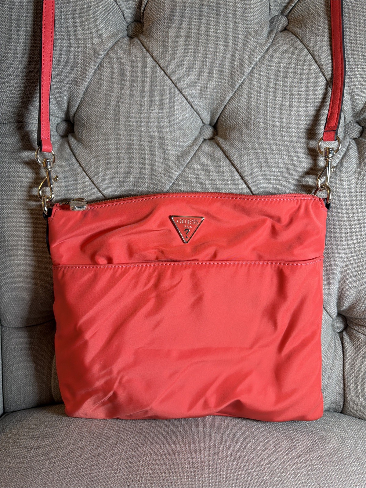 GUESS Women’s Crossbody Bag All Weather