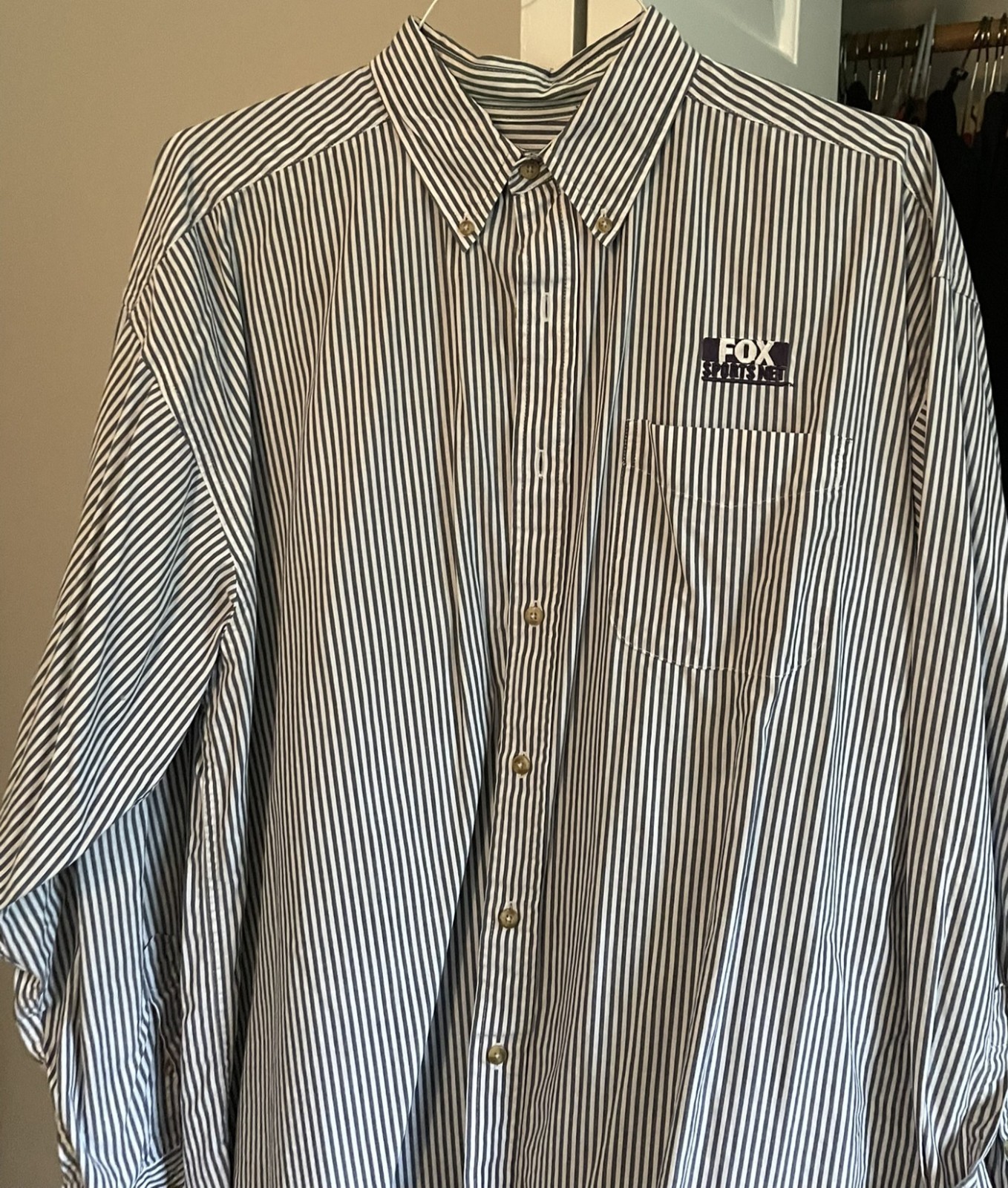 FOX SPORTS NET Button Down collar dress shirt – 1990s
