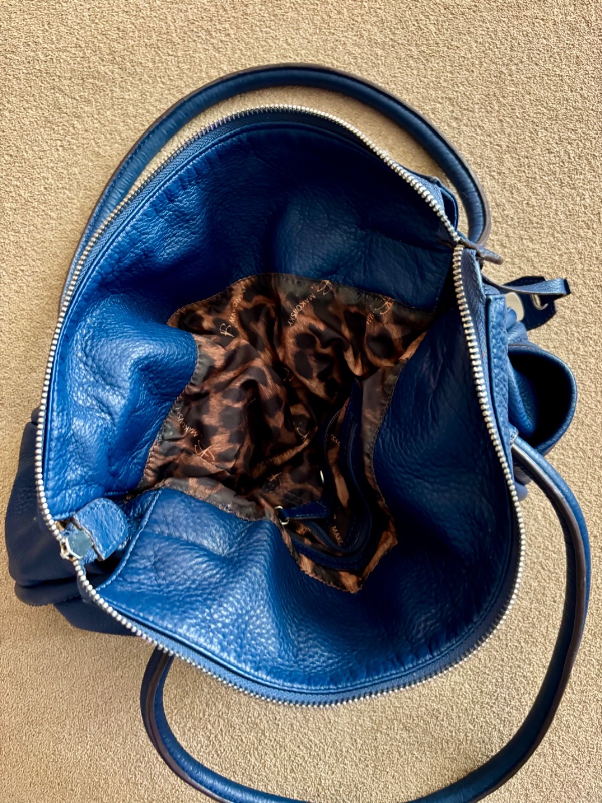 beautiful Royal blue Makowsky pebbedleather handbag, large with two side pockets