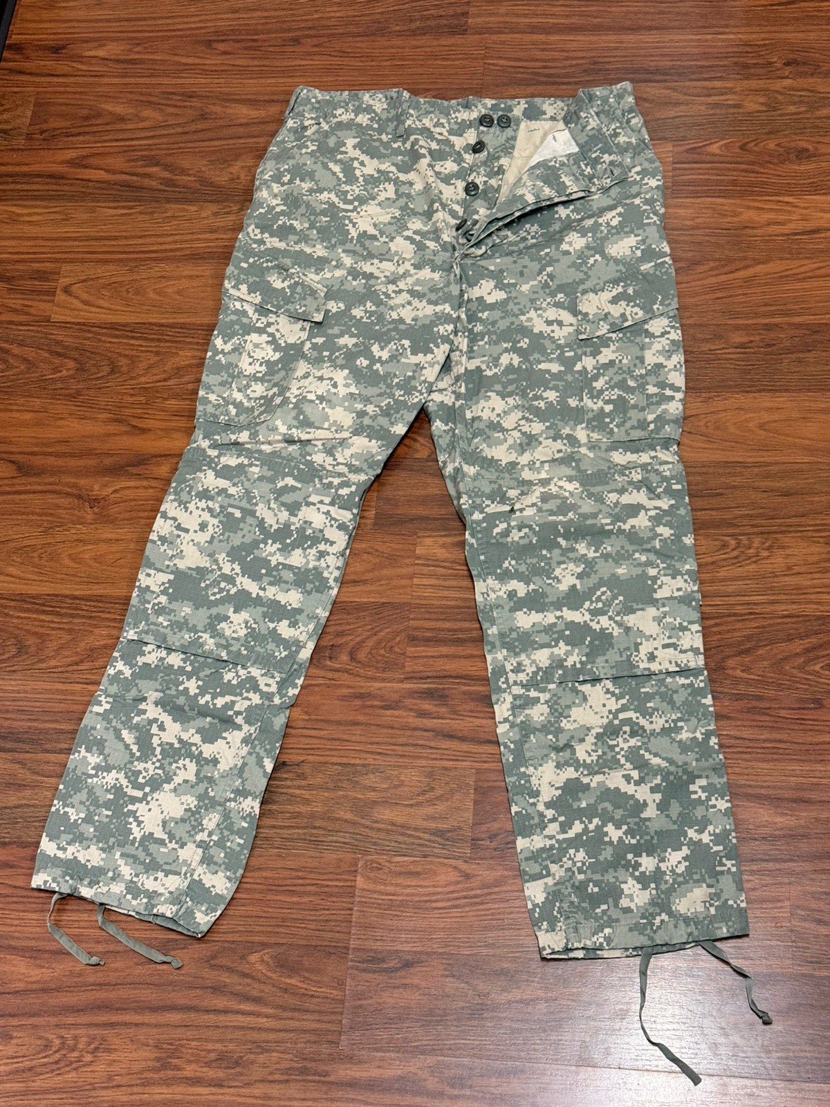 US Army ACU UCP Digital Camo Cargo Pants Large Long Ripstop Military Used